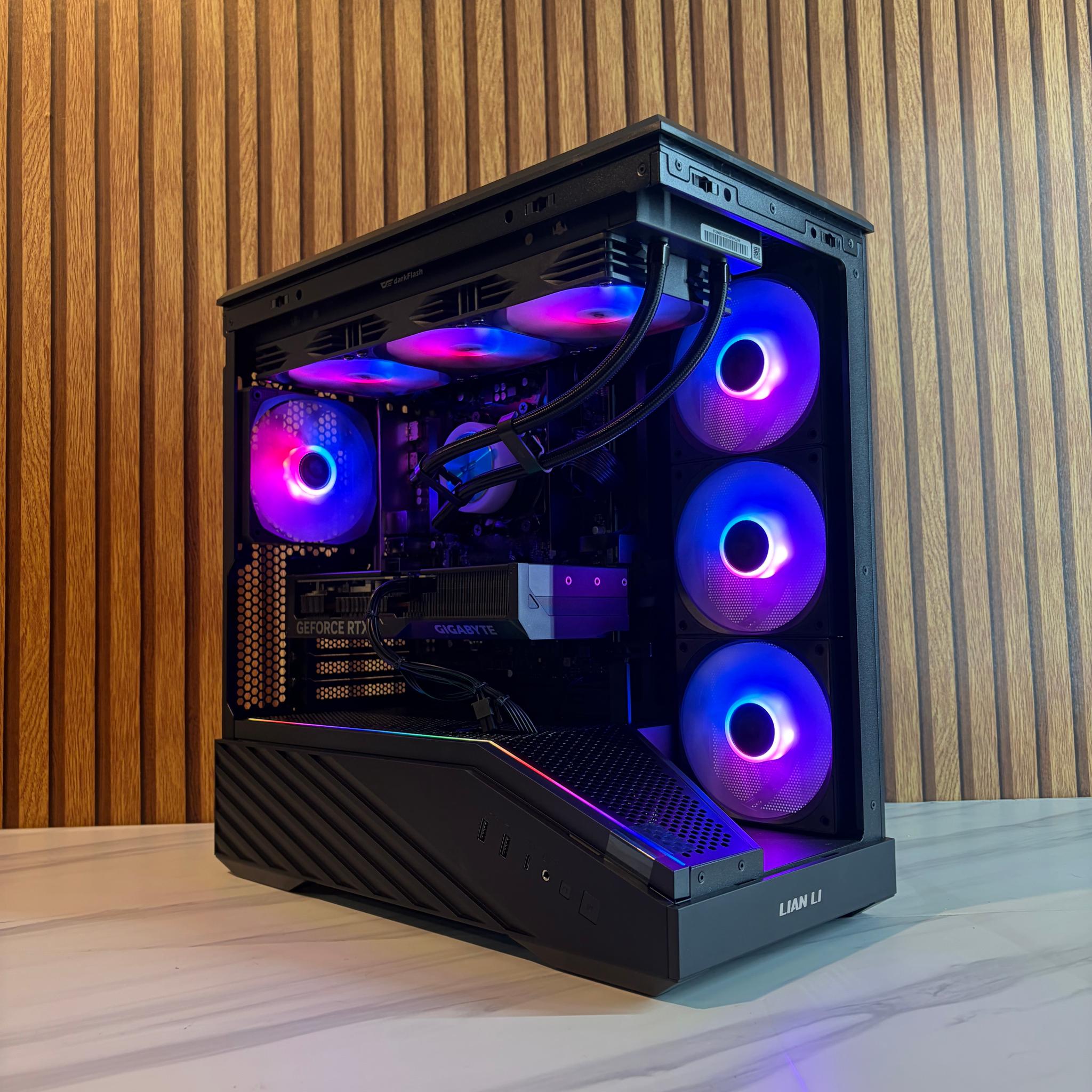 RTX 4070 | RYZEN 5 7600 | 16GB DDR5 | 1TB SSD | 360MM AIO
