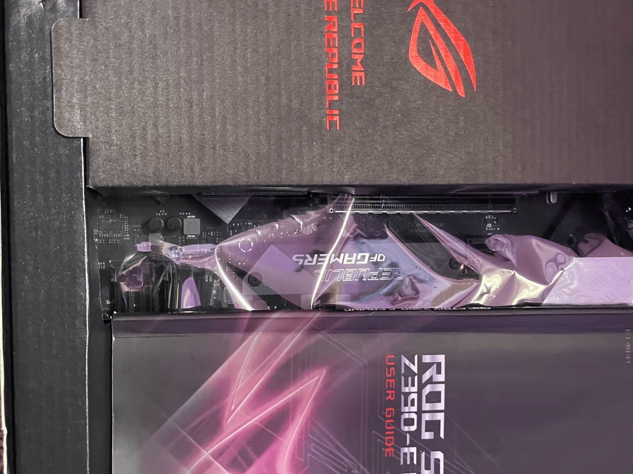 Mobo/CPU Combo - Asus Strix z390e w/ i7 9700k