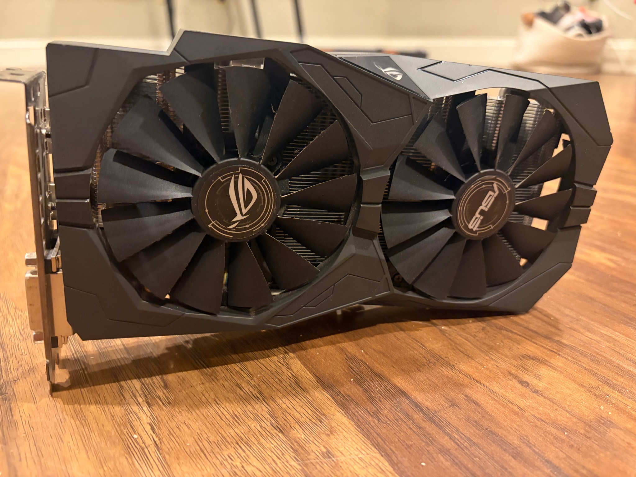 Asus ROG STRIX GTX 1050 Ti GAMING