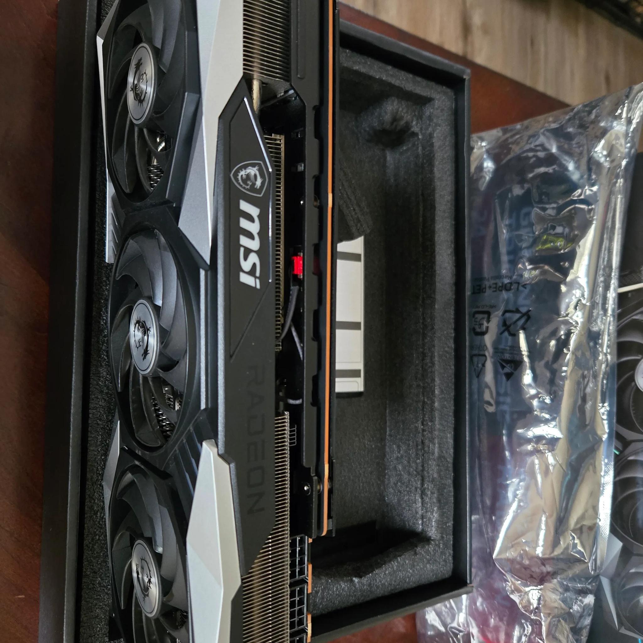 RX7900 XTX GAMING TRIO CLASSIC 24G **FAST SHIPPING**