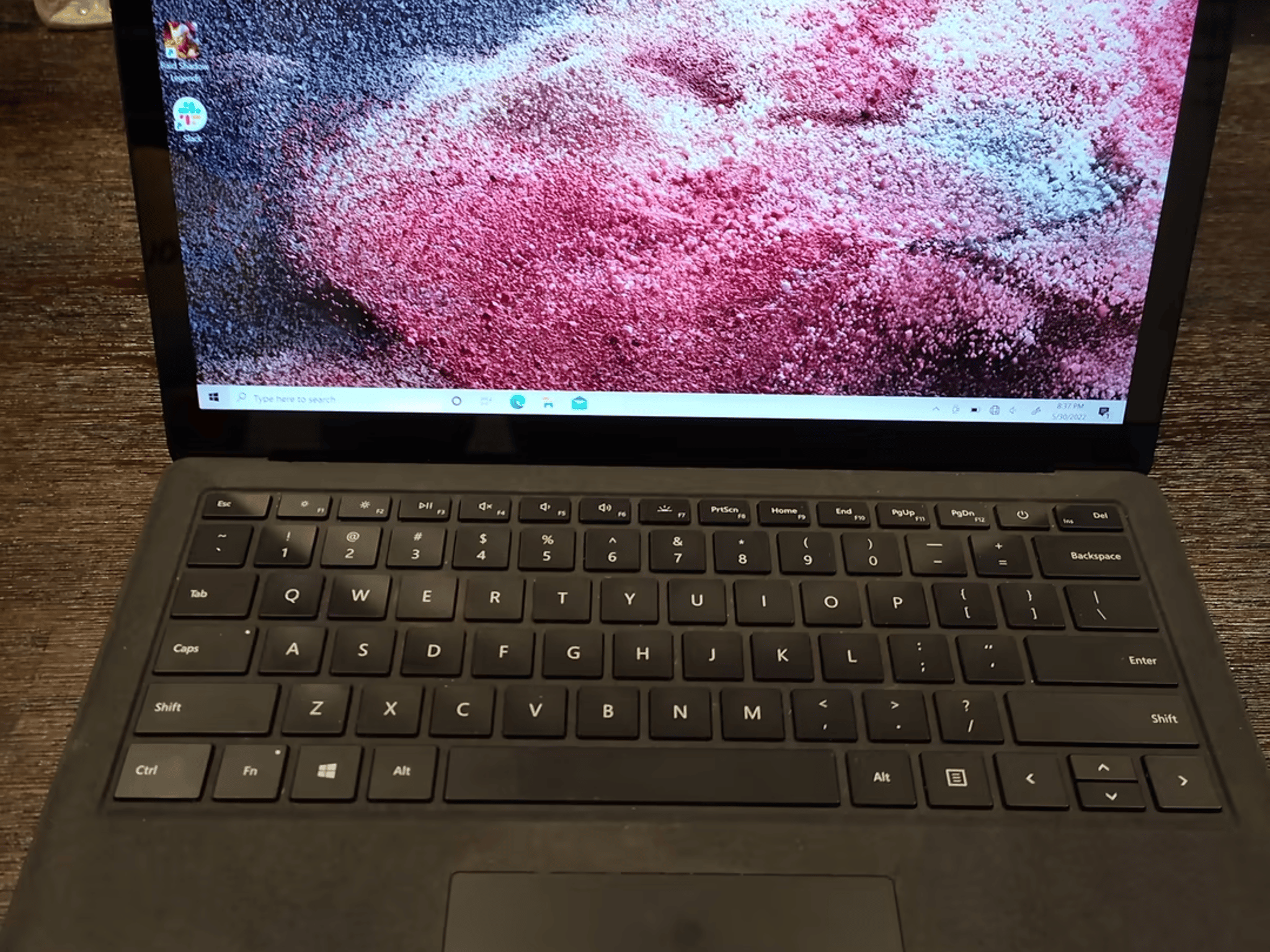 Microsoft Surface Laptop 2 SCRATCH AND DENT | i5 8250U | 8GB Ram | 256GB SSD