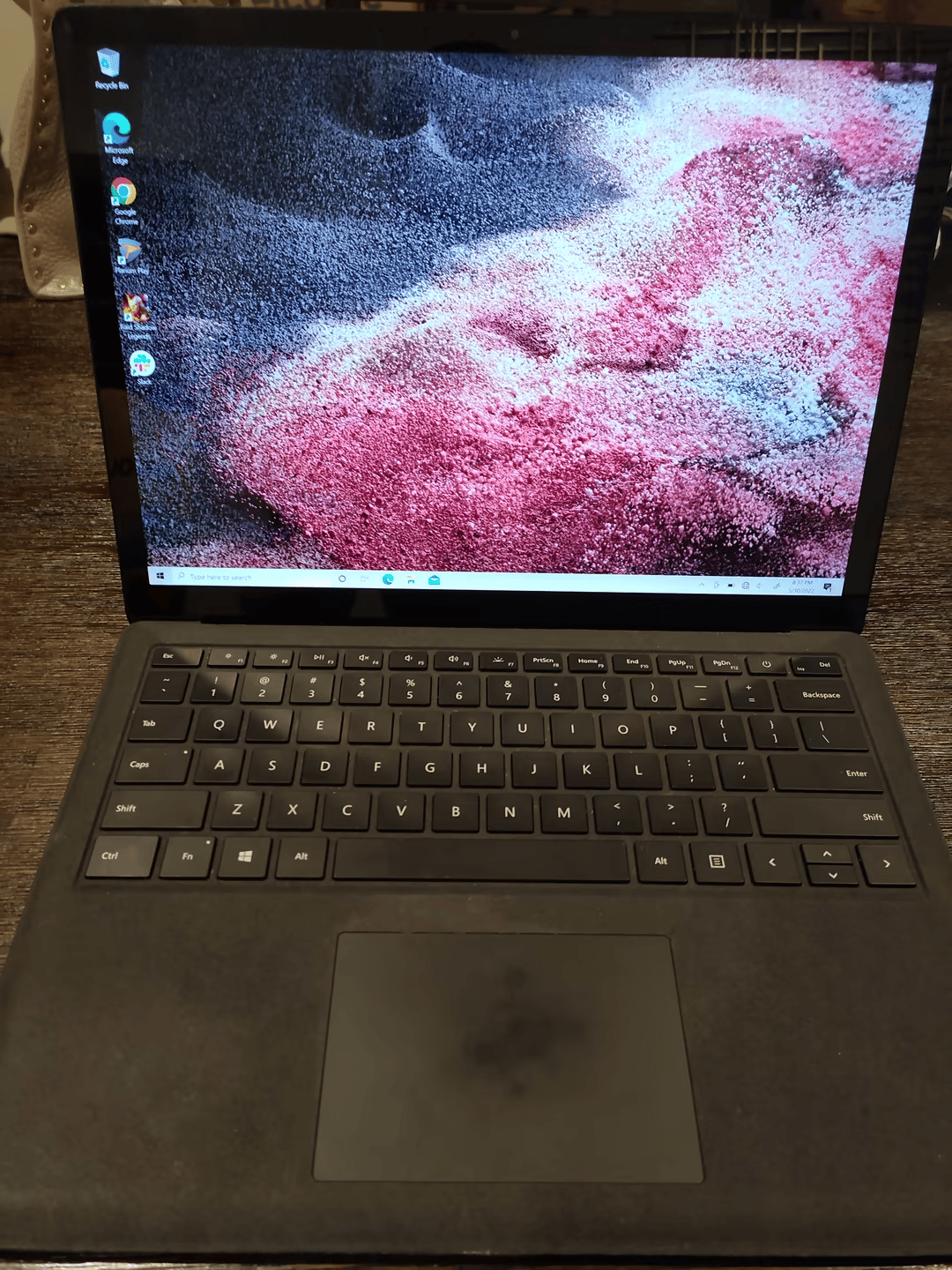 Microsoft Surface Laptop 2 SCRATCH AND DENT | i5 8250U | 8GB Ram | 256GB SSD