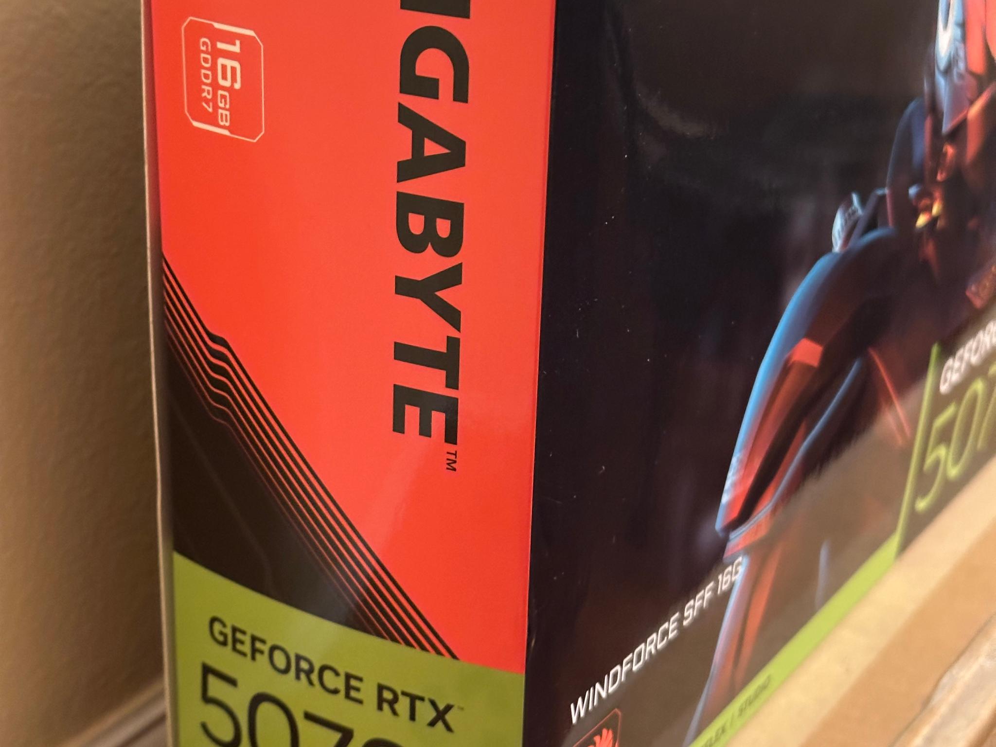 GIGABYTE GeForce RTX 5070 Ti WINDFORCE OC 16G