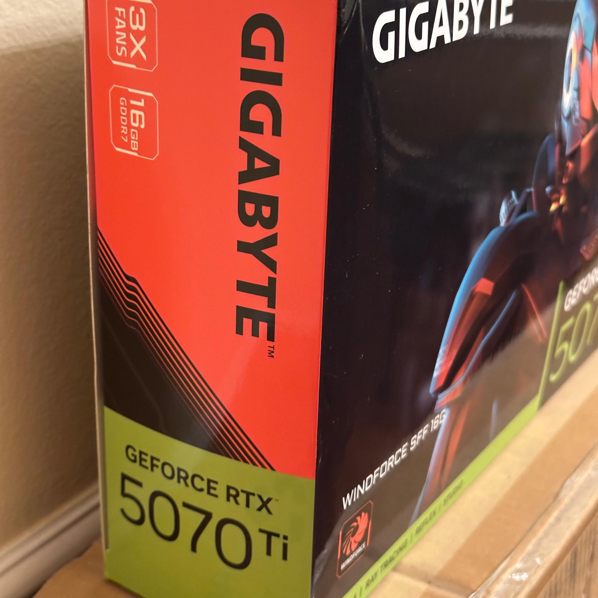 GIGABYTE GeForce RTX 5070 Ti WINDFORCE OC 16G