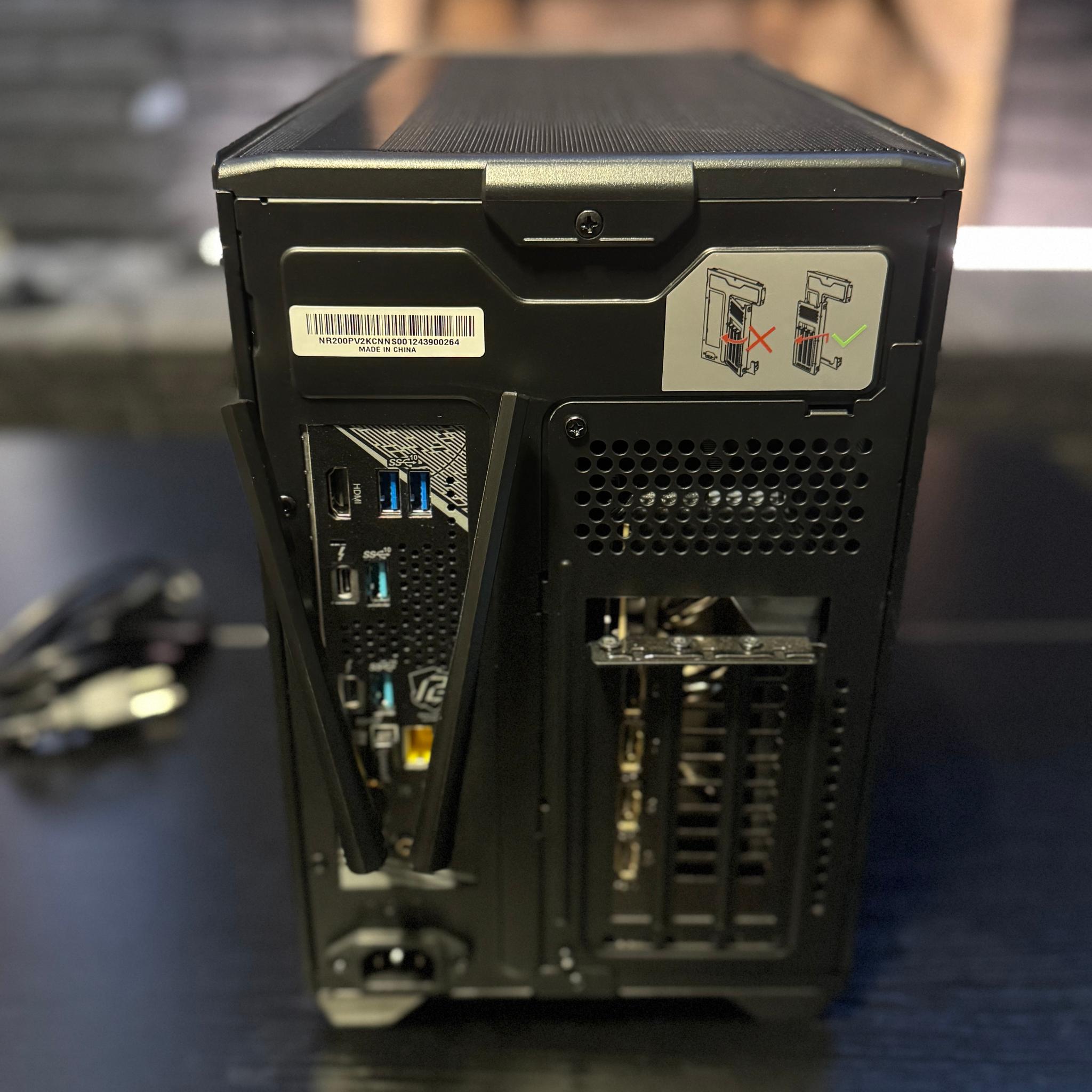 RTX 5090 - Ultra 7 265K - 48gb DDR5 7200mhz - 2TB GEN 5 [CUSTOM ITX PC]