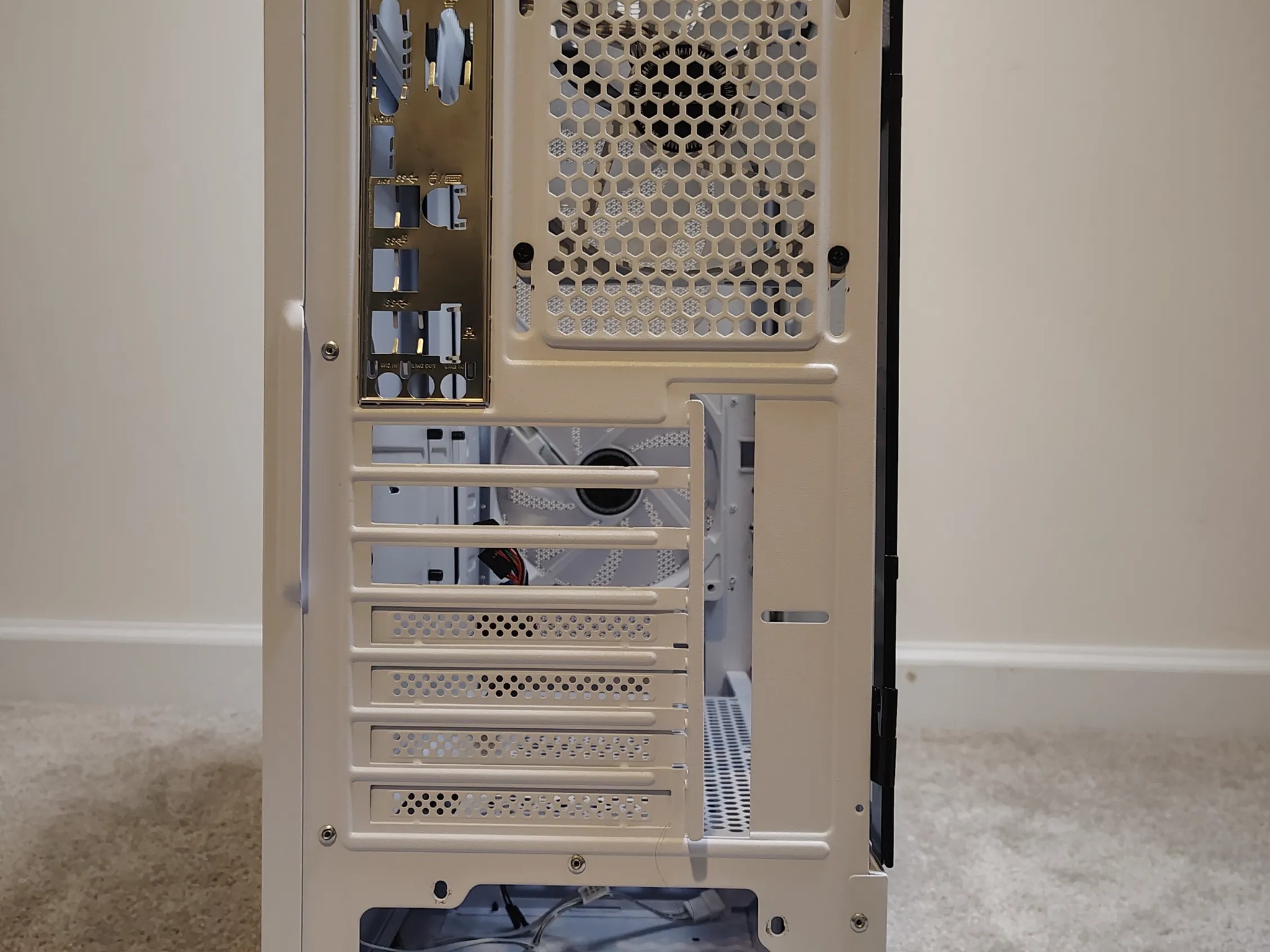 READ Antec RGB Tower Case ATX