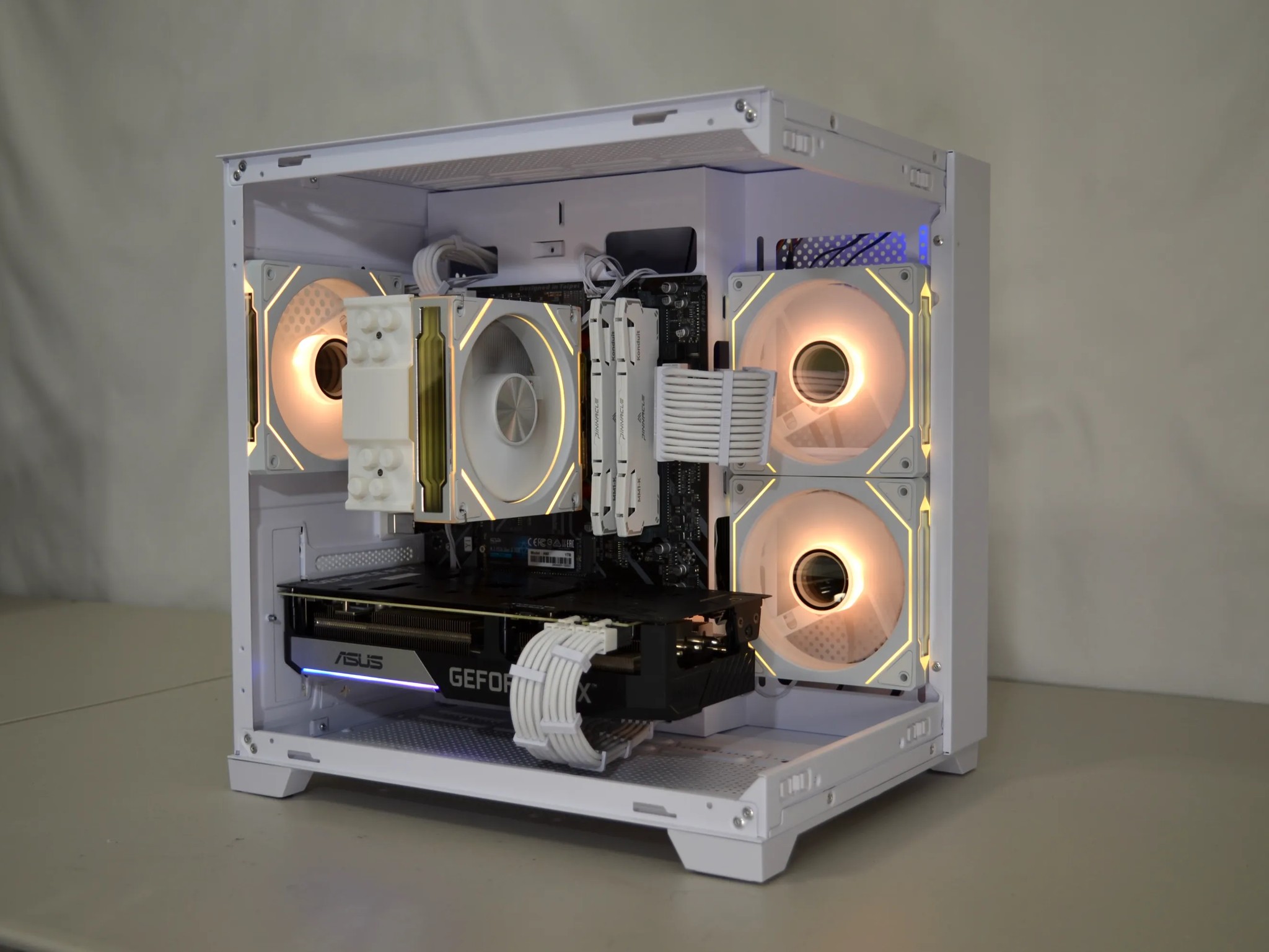 ⚪White Out V2⚪ - RTX 3070 | Ryzen 5 5600g | 32gb RAM | 1tb NVMe | Windows 11 FULLY activated