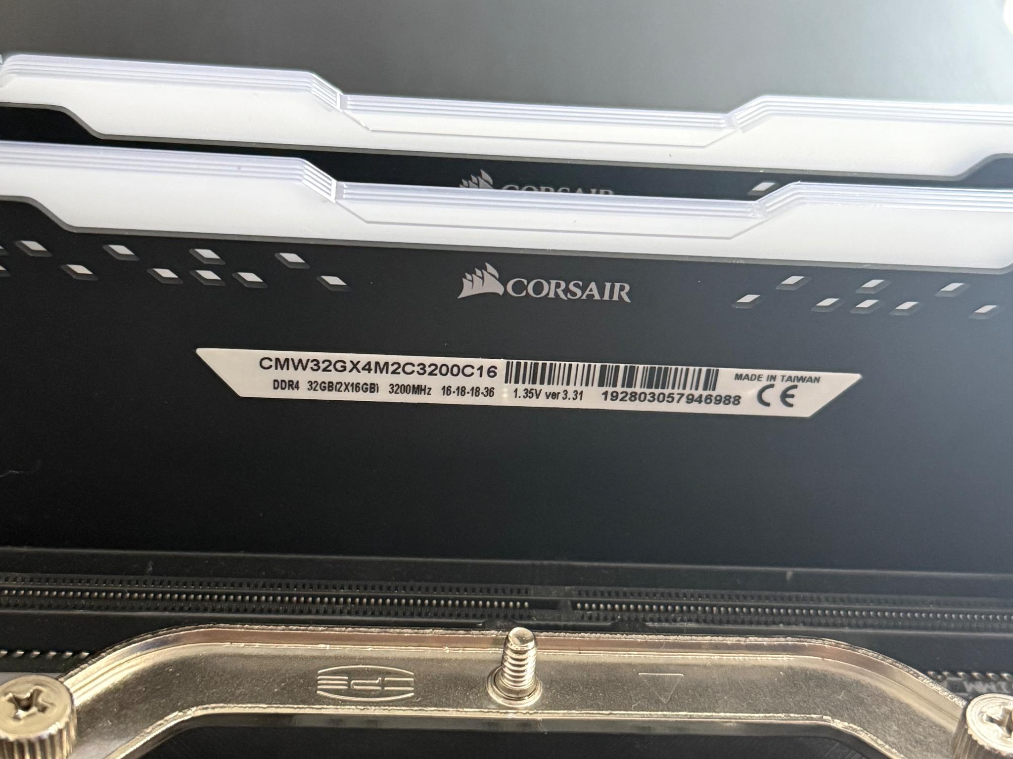 ROG X570 - 5900X -32GB RAM 3200MT/s