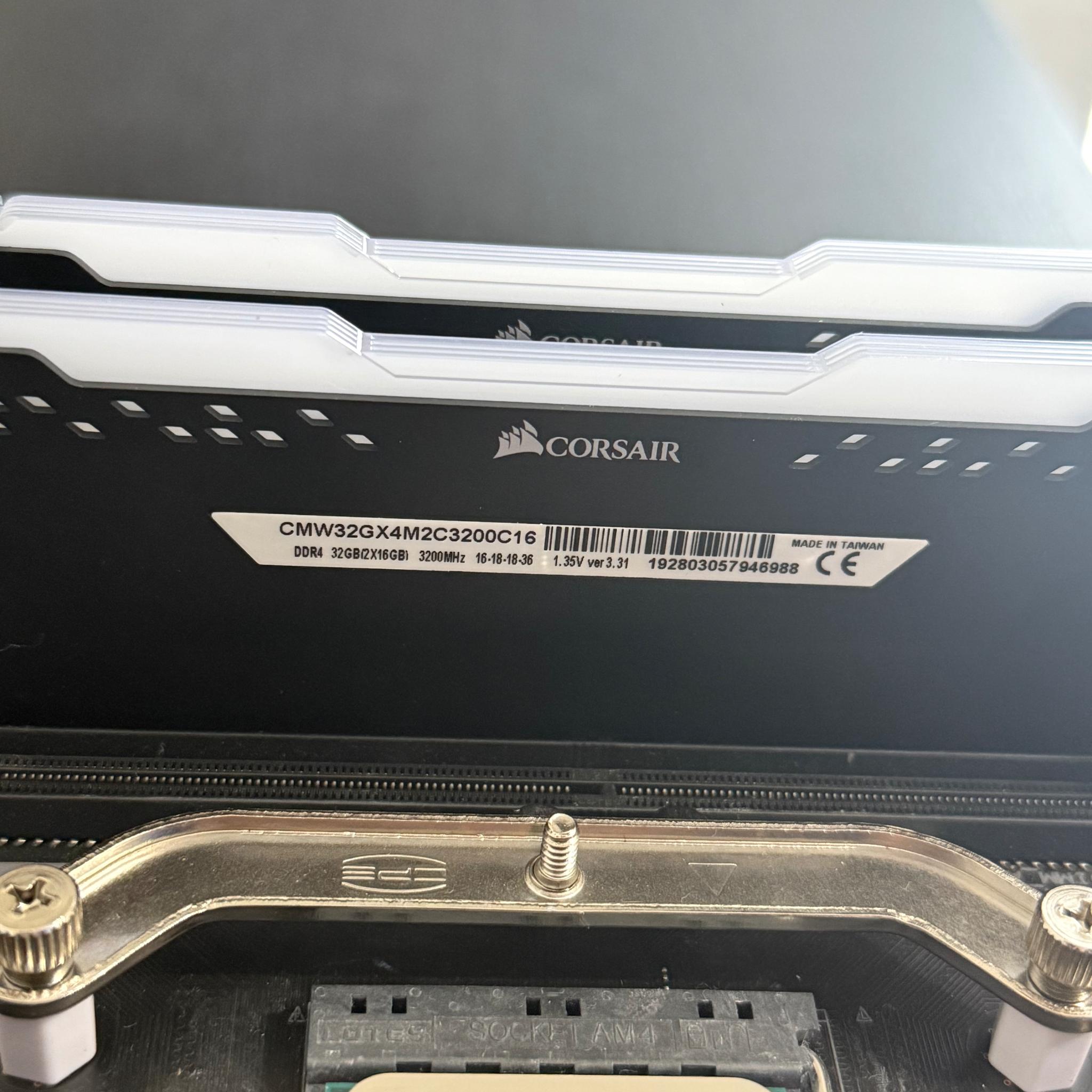 ROG X570 - 5900X -32GB RAM 3200MT/s