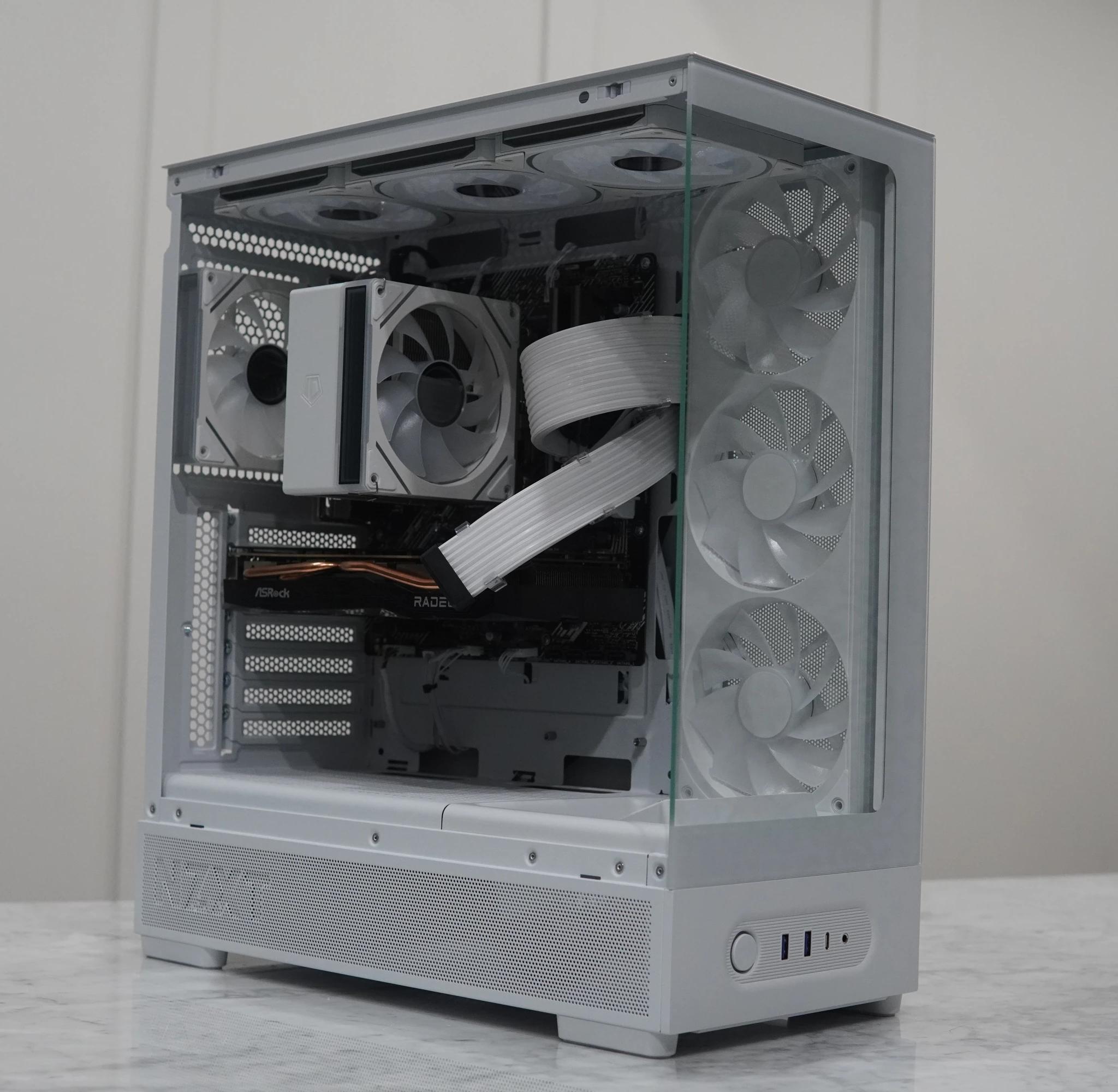 RX 6700 XT, Ryzen 7 3700X White Gaming PC
