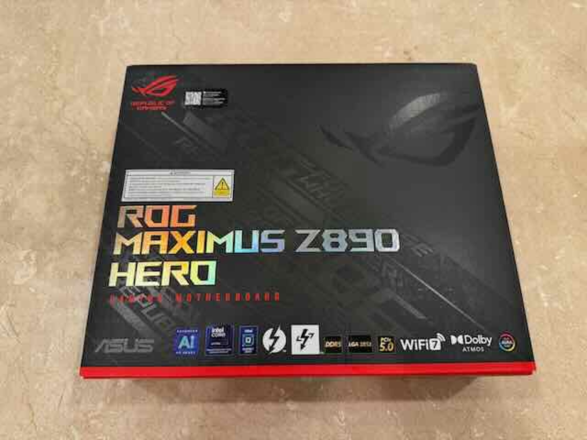 NEW* ASUS ROG MAXIMUS Z890 HERO MOTHERBOARD