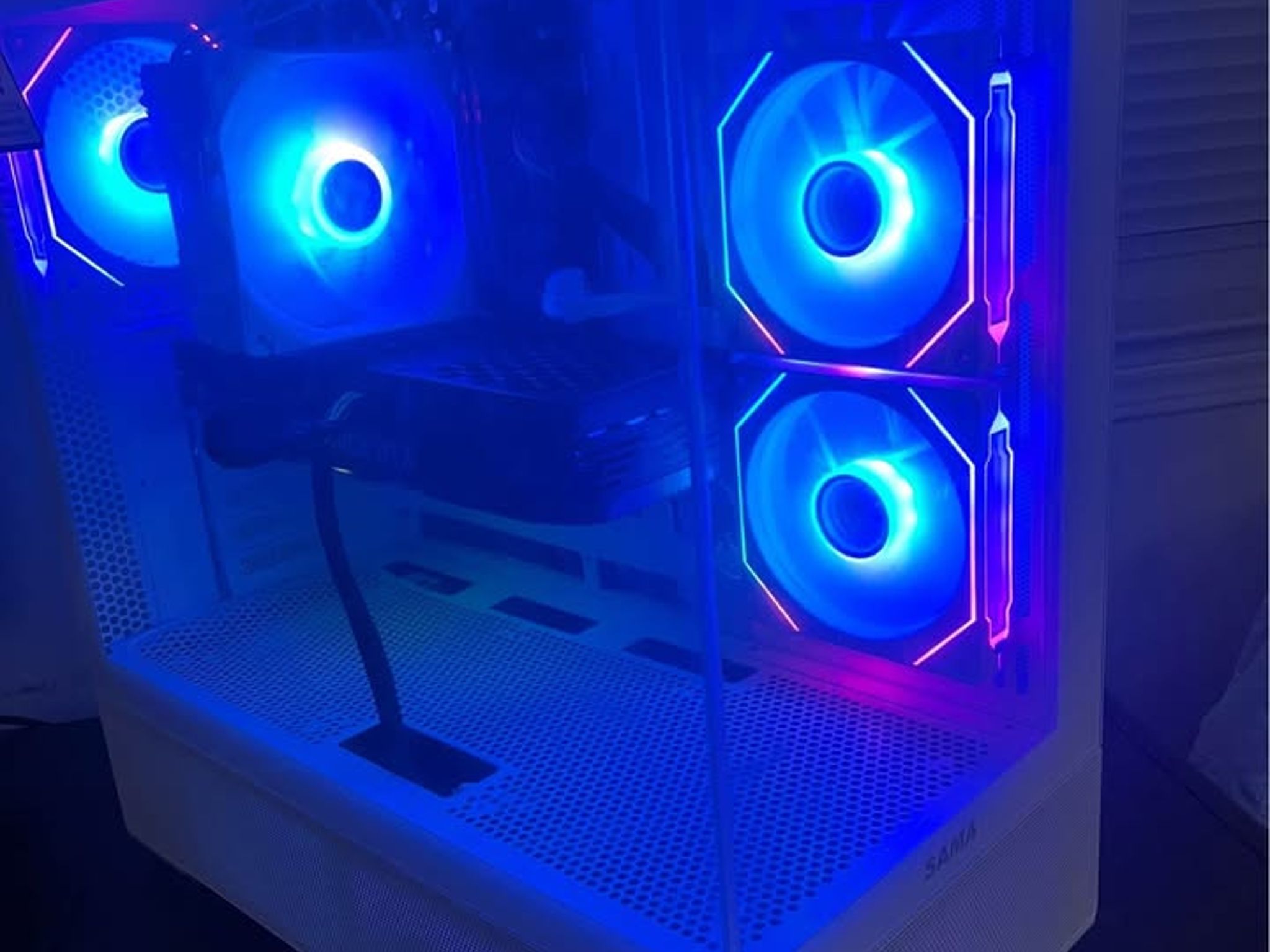 NEED GONE ASAP RTX 3070, Ryzen 7 (8 CORES 16 THREADS), 16GB RAM, 500GB NVME, WiFi,Gaming PC