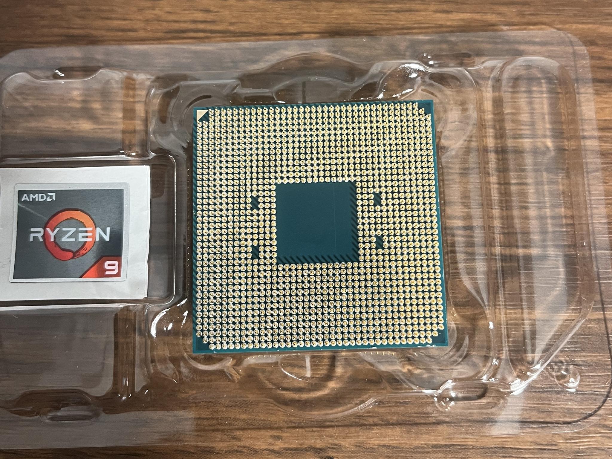 AMD Ryzen 9 3900XT Processor (4.7 GHz, 12 Cores, Socket AM4) 100-000000277