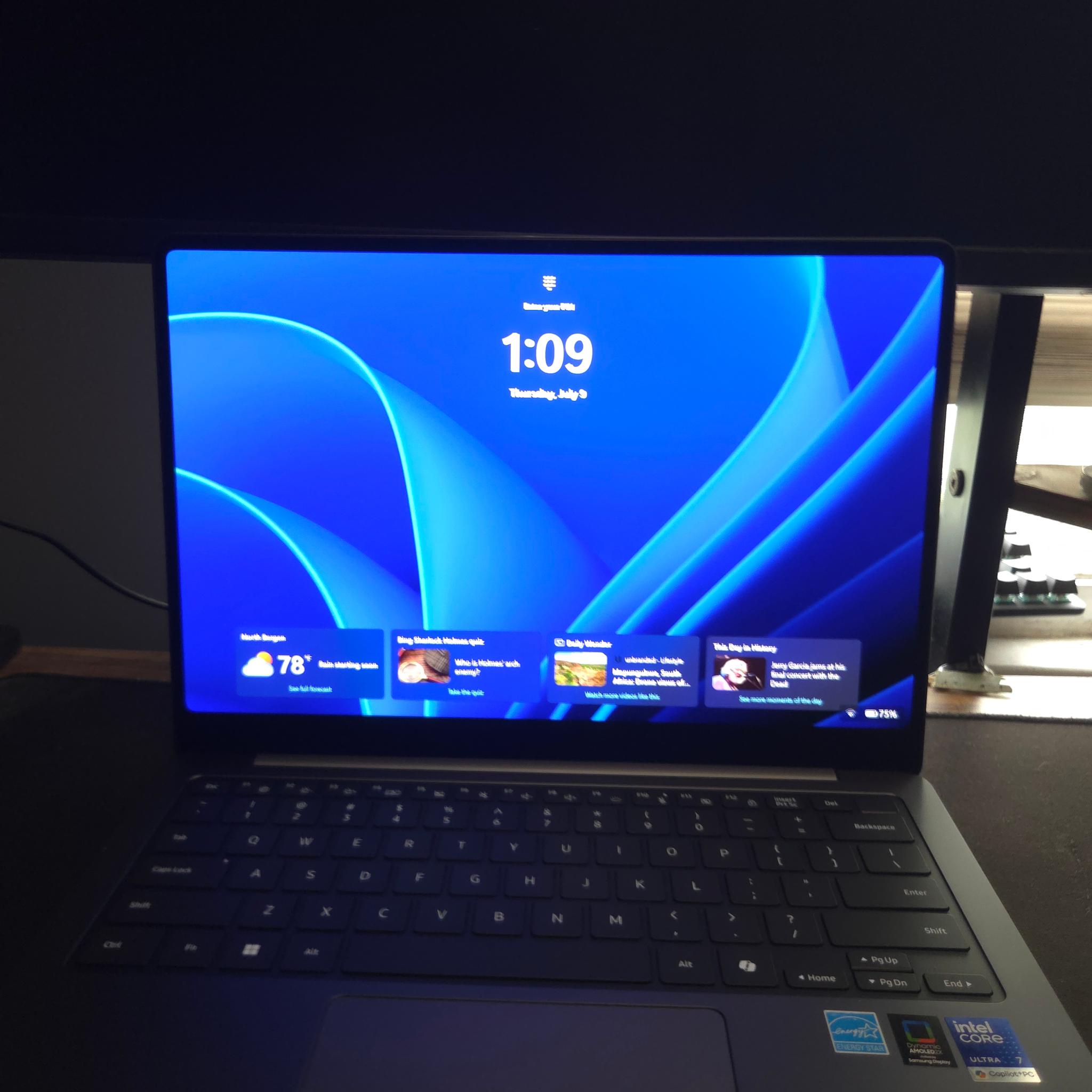 Samsung Galaxy Book6 Pro 14" Intel Core Ultra 7  16GB 512GB SSD
