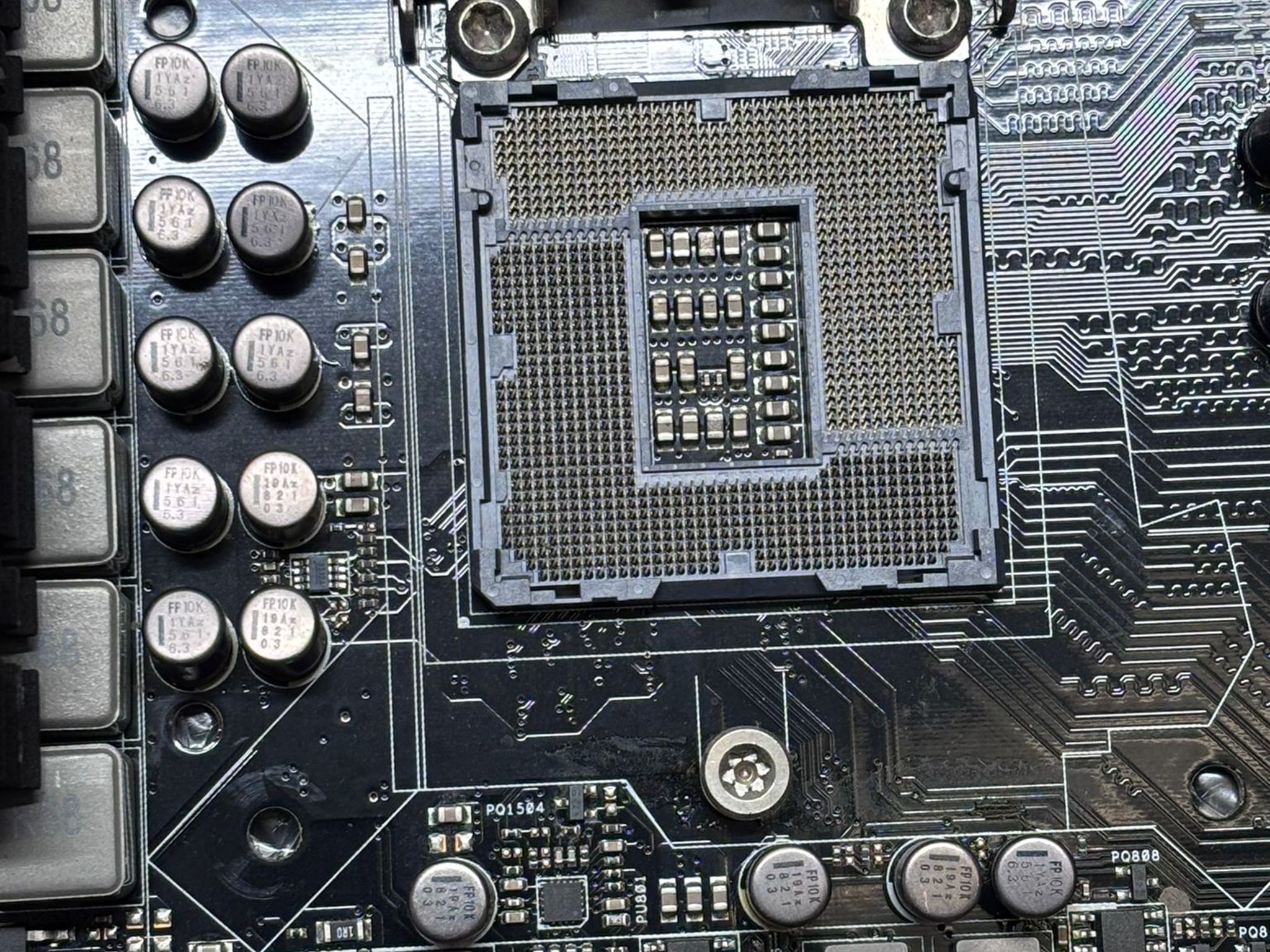 Motherboard and cpu combo it comes with an IO shield and cpu cooler (Fully tested)