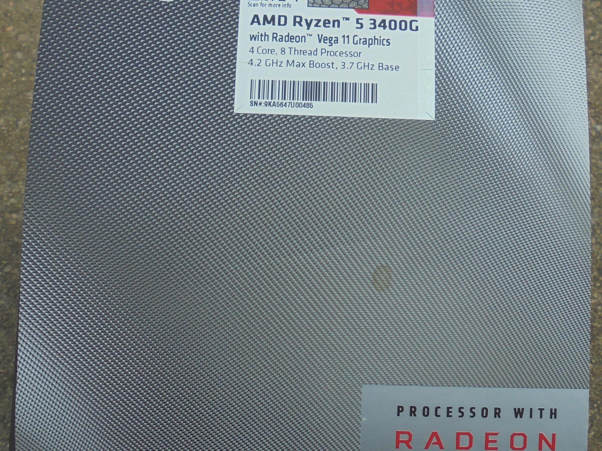 AMD Ryzen 5 3400G 4C/8T 3.7 GHz Processor with Radeon Vega 11 Graphics