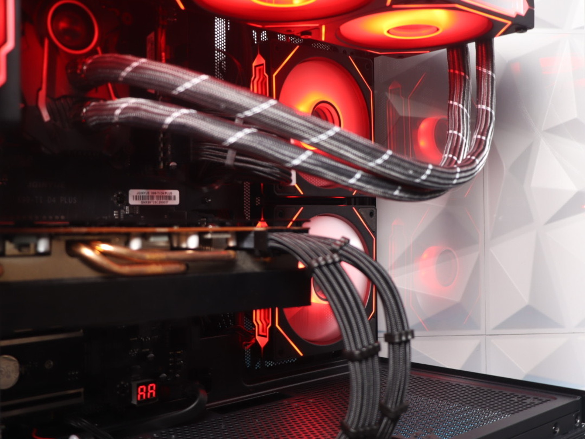 1440p Gaming PC – RX 5700 XT / i7-6800K / 16GB RAM