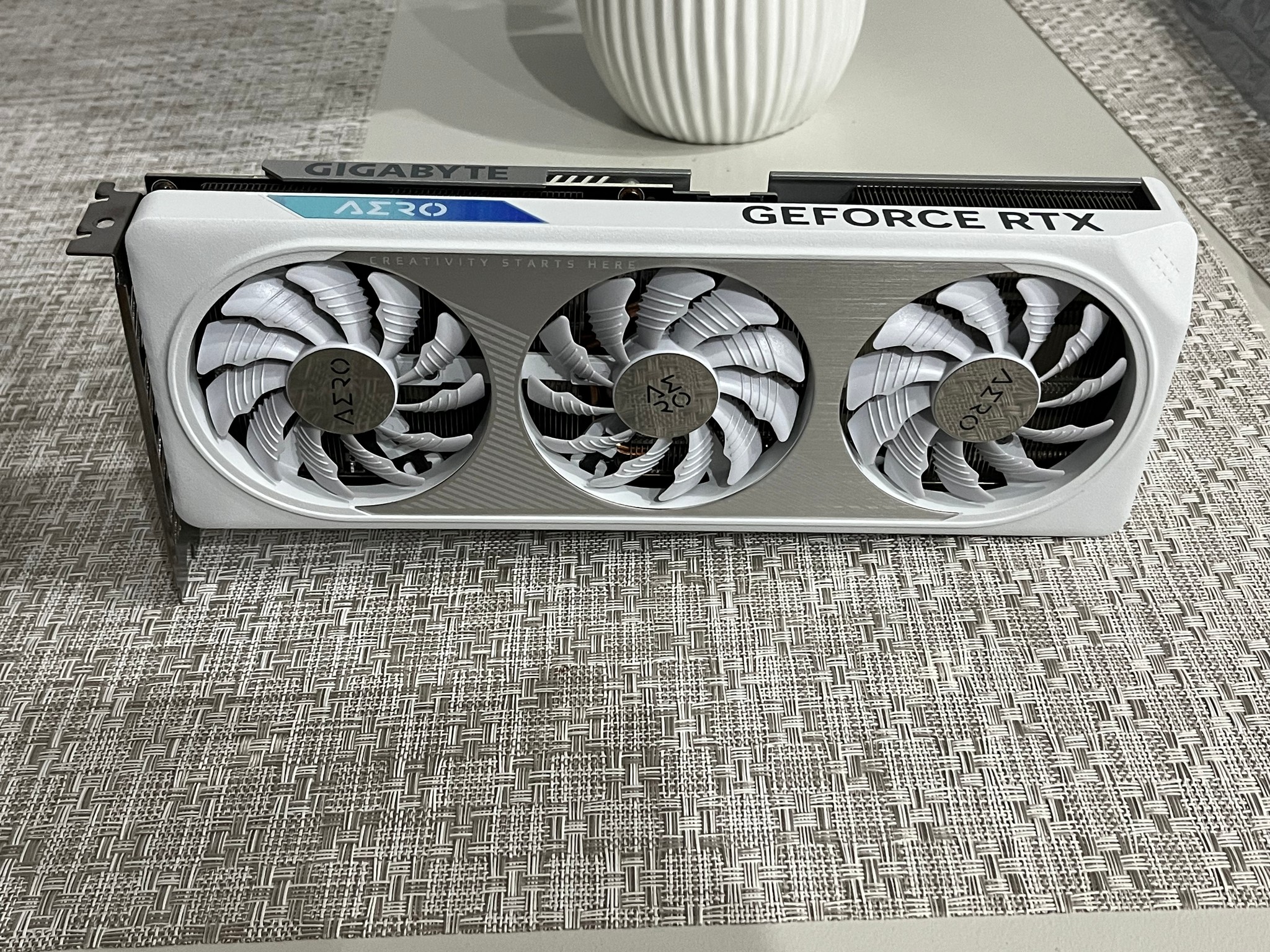 Gigabyte AERO OC GeForce RTX 4060
