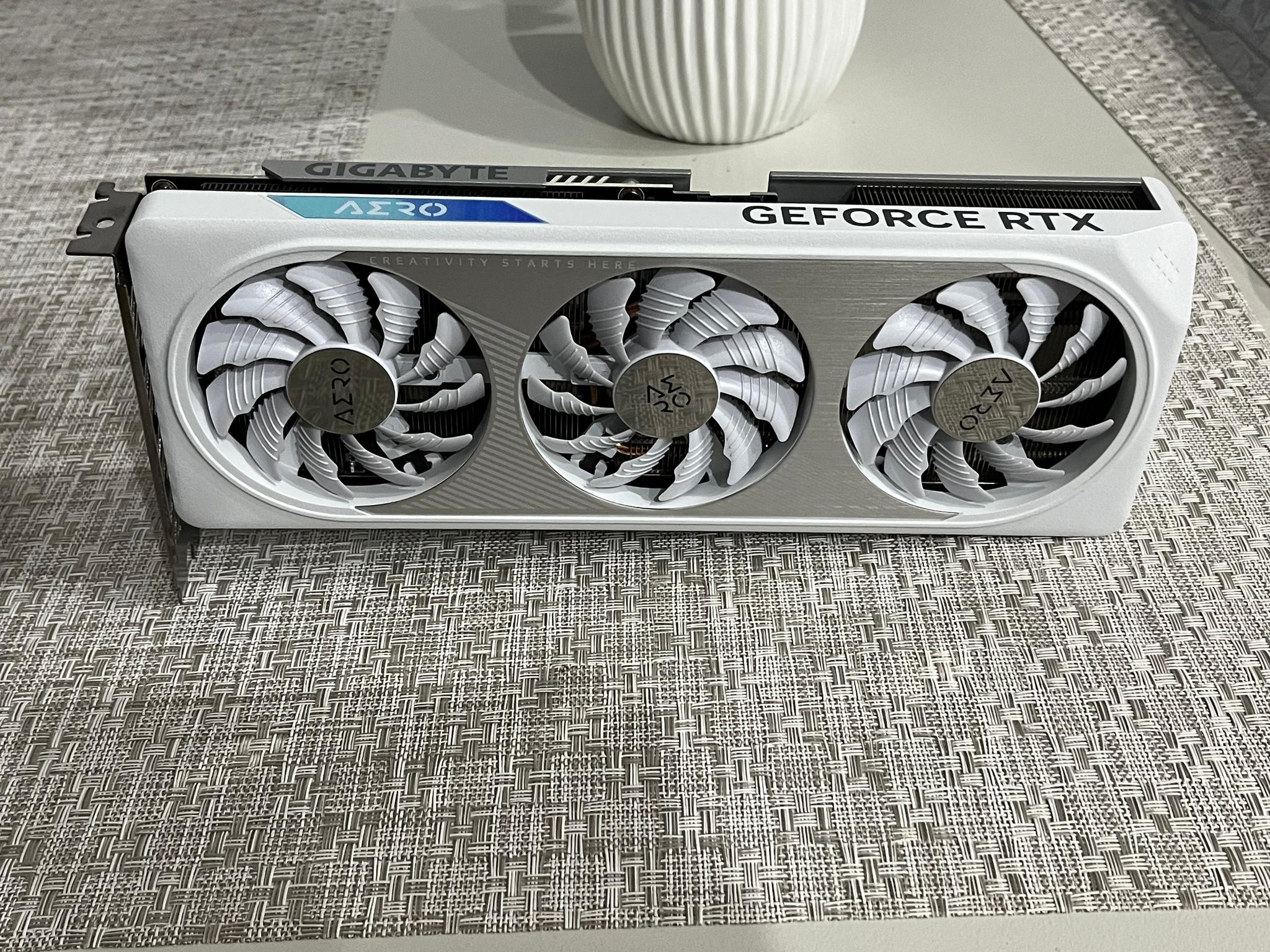 GIGABYTE AERO OC GeForce RTX 4060 - Image 2