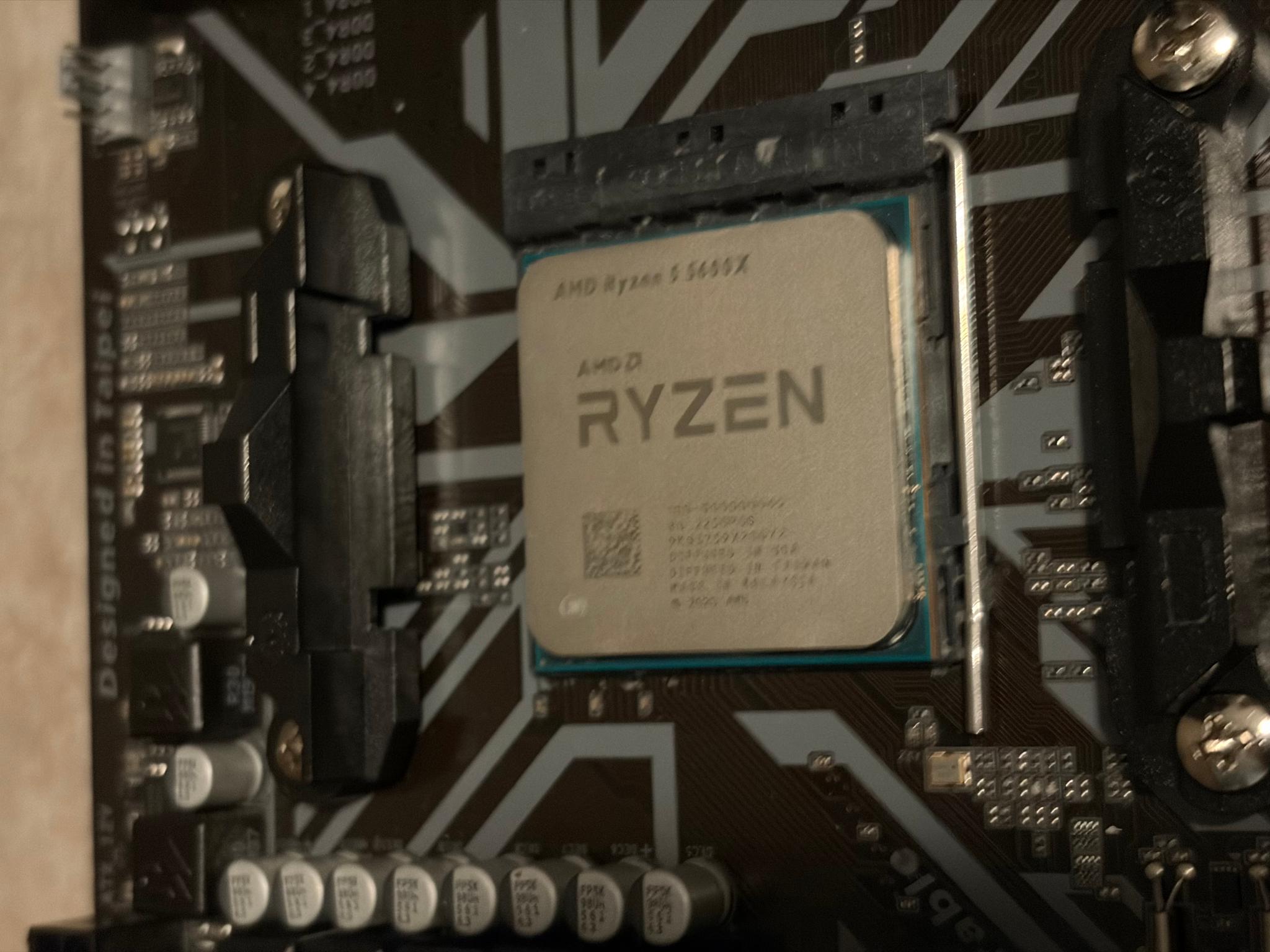 READ DESCRIPTION | RYZEN 5 5600X | Gigabyte B450M DS3H Wi-fi
