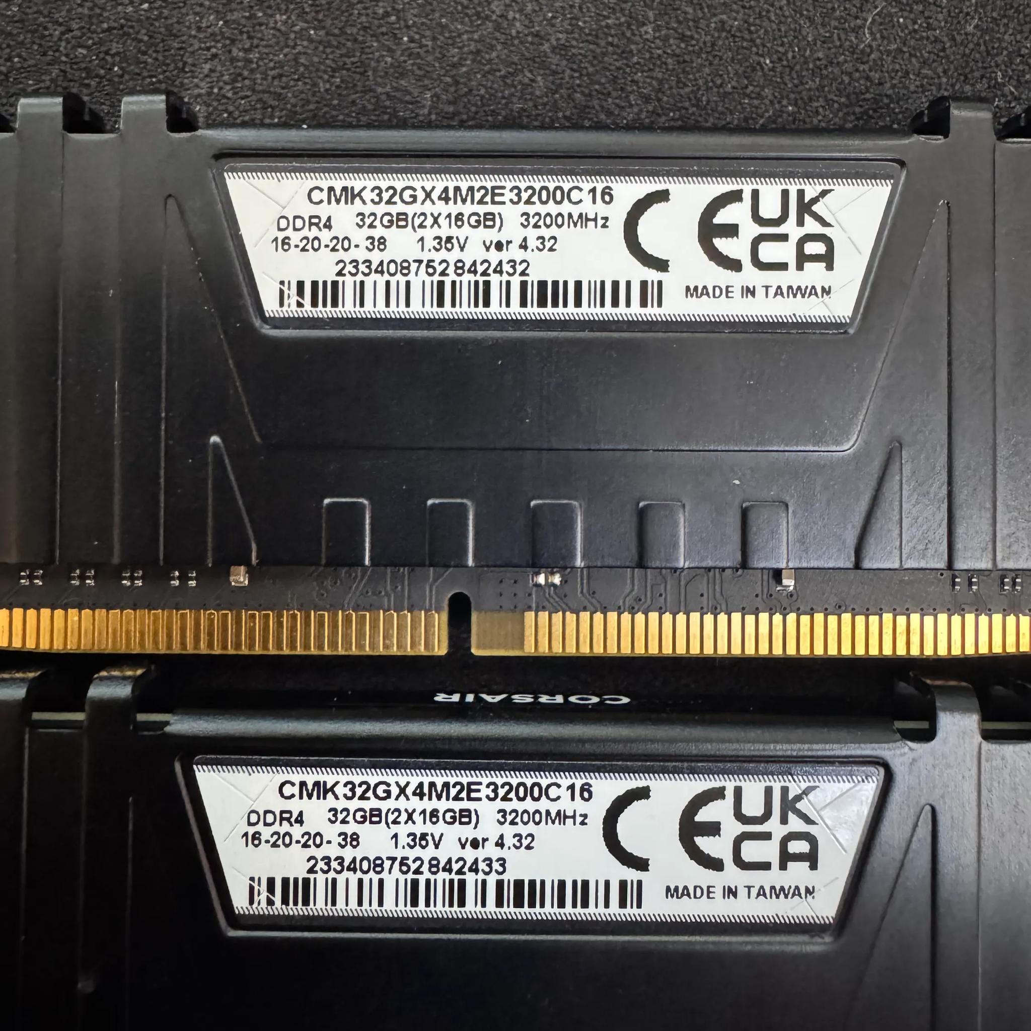 CORSAIR Vengeance LPX DRR 4 - 32 GB