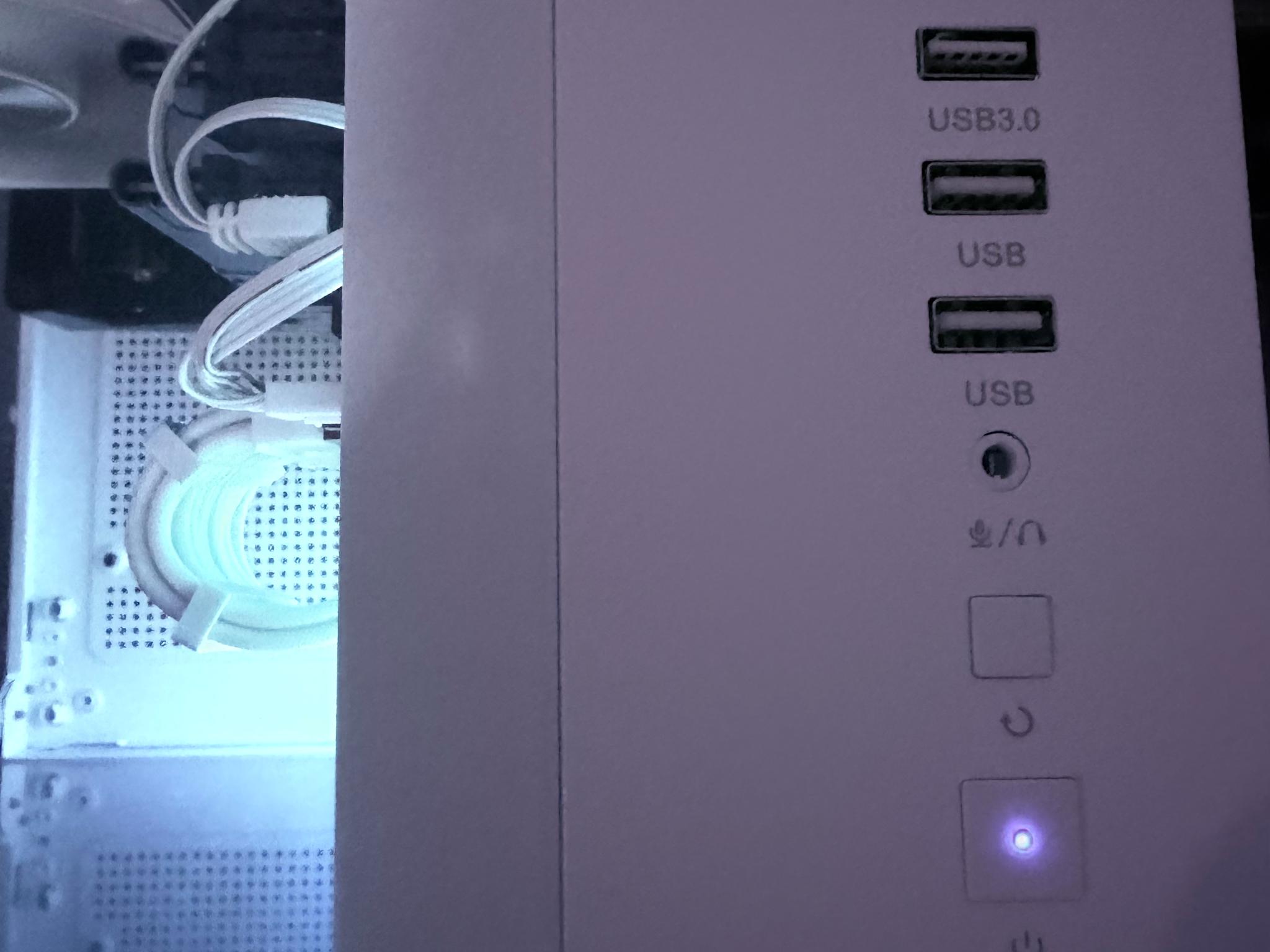 🌈"Frozen Opal"⚪️| 1080p Gaming | RTX 5060 | Ryzen 5 5500 | 16GB Ram | 1TB Storage | Free Shipping