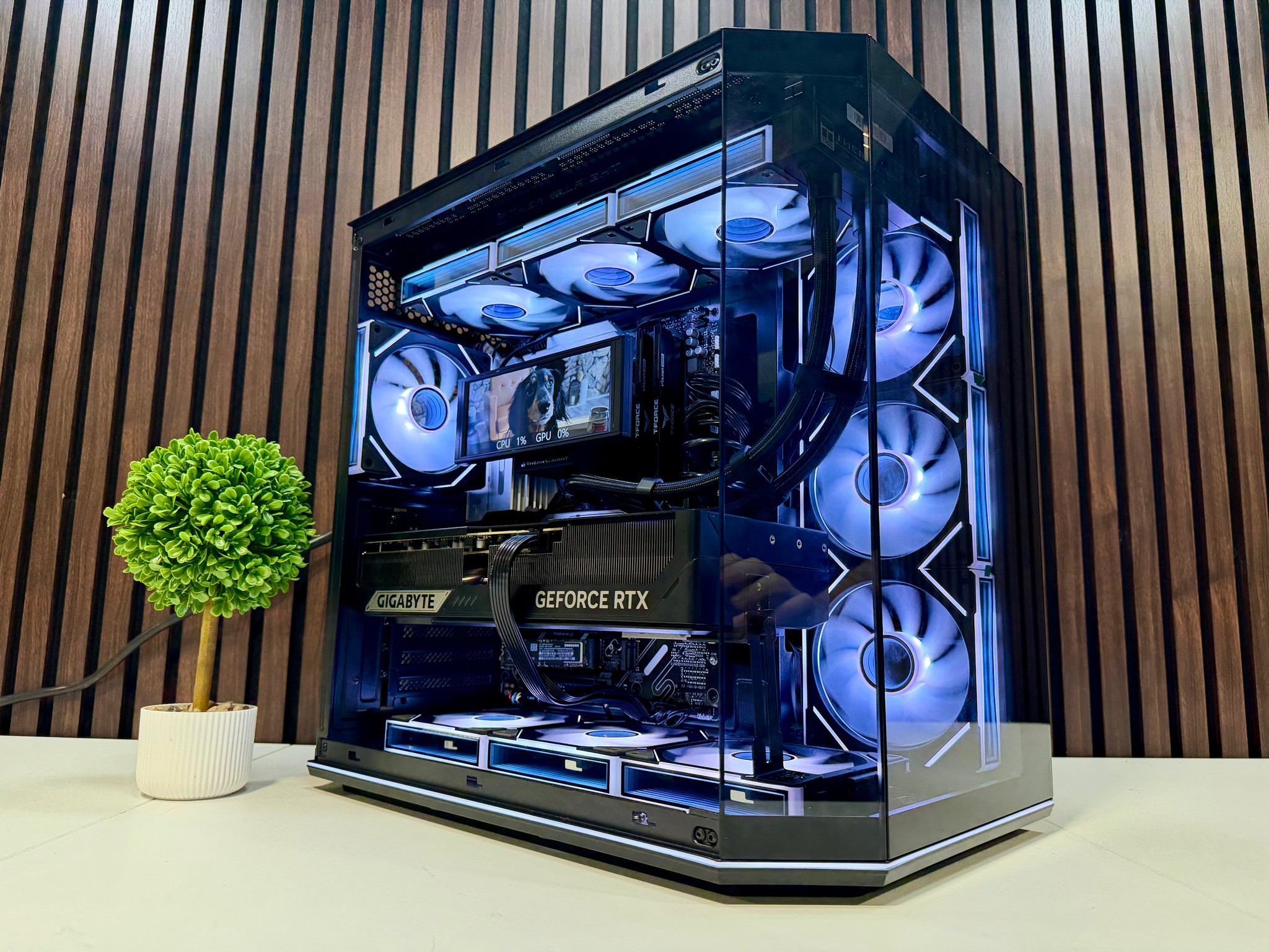 RTX 5090 | Ryzen 9950X3D | 64GB DDR5 | 4TB M.2 | 1200 Watt Gold PSU | LCD AIO