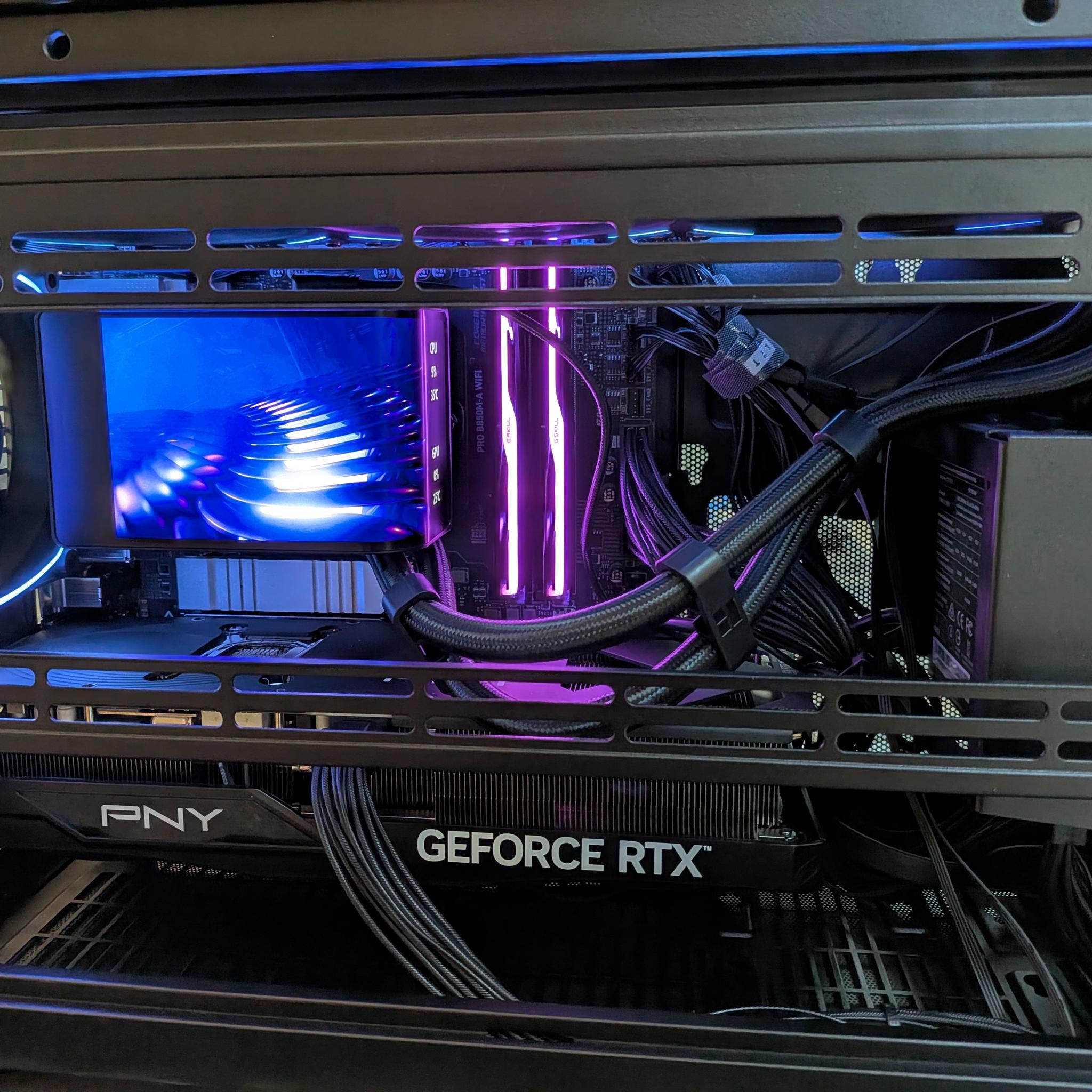 4K Stargate - RTX 5070 Ti, Ryzen 7 9800X3D, 32 GB DDR5, 2 TB Gen 4 NVME, RGB, Liquid Cooled