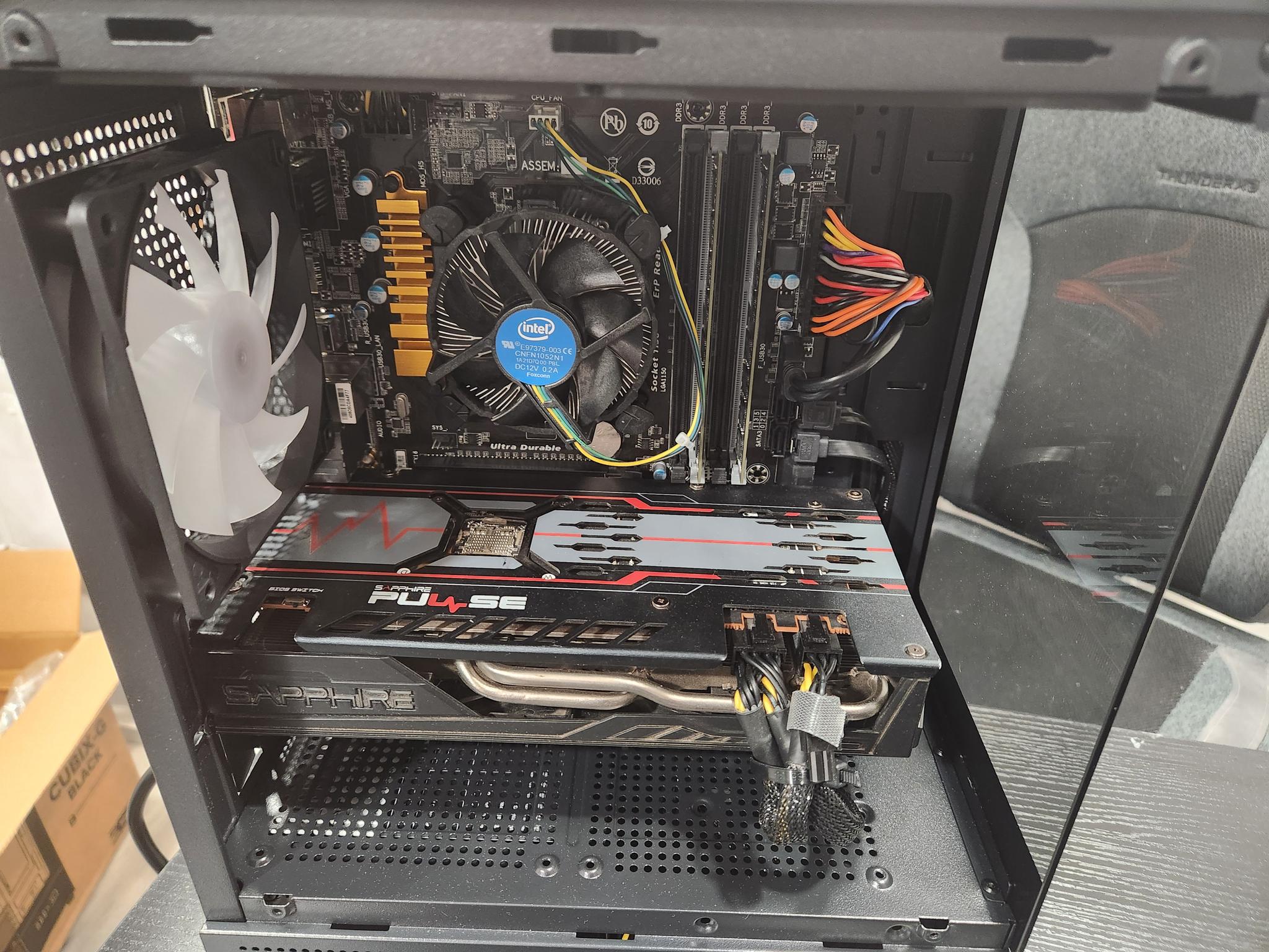Budget Steam Machine RX 5700 XT Linux Gaming PC!