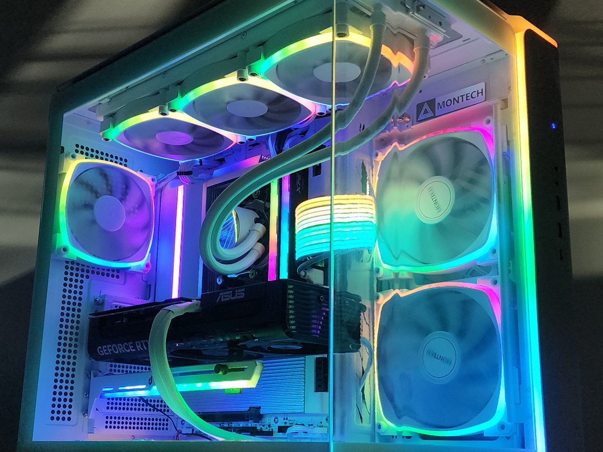 Gaming PC Ryzen 7 9700X 32GB RAM 2TB SSD RTX 5070 12GB Windows 11 Computer