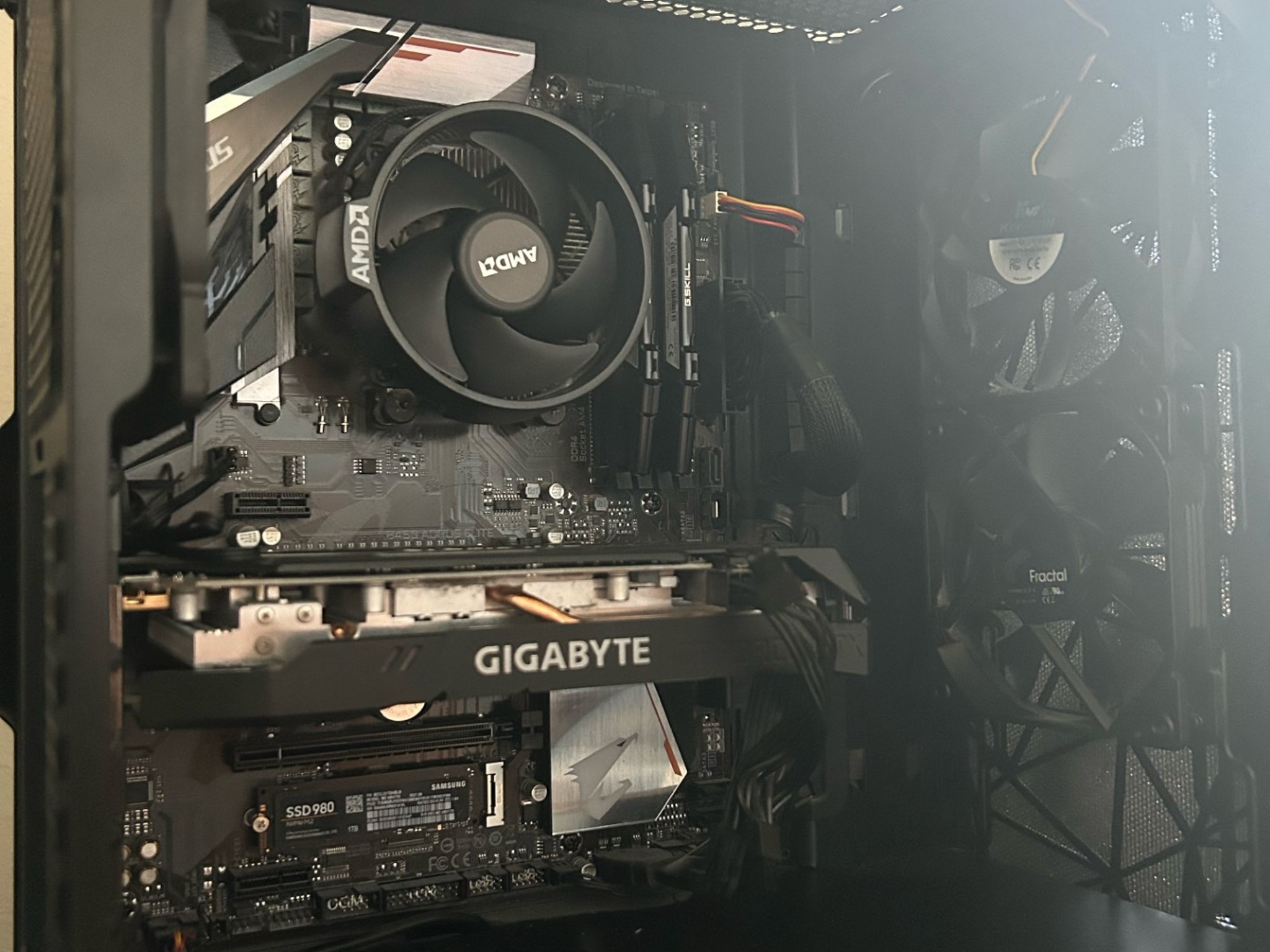 Desktop Gaming PC! Ryzen 5 3600 + Nvidia GTX 1650 super!
