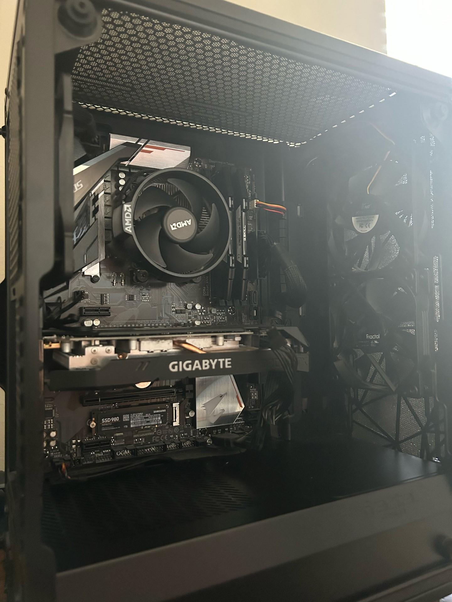 Desktop Gaming PC! Ryzen 5 3600 + Nvidia GTX 1650 super!