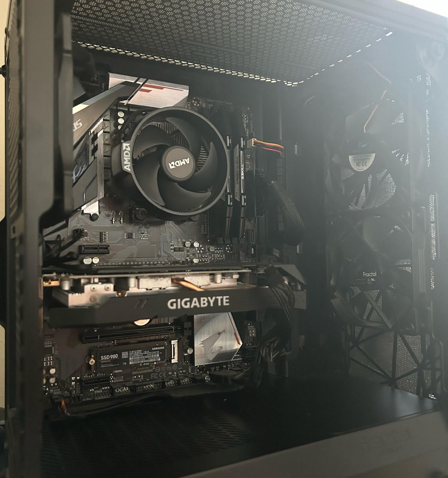 Desktop Gaming PC! Ryzen 5 3600 + Nvidia GTX 1650 super!