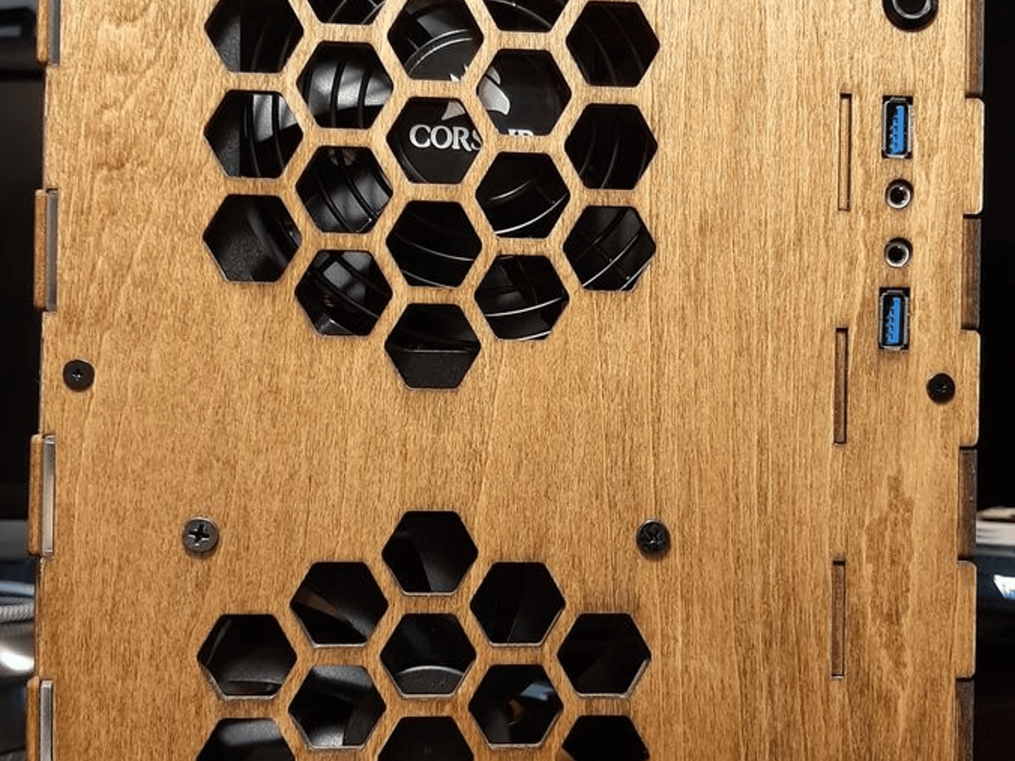 Perfect Christmas Gift / Beautiful One-of-a-Kind Custom Built Wood Case Computer