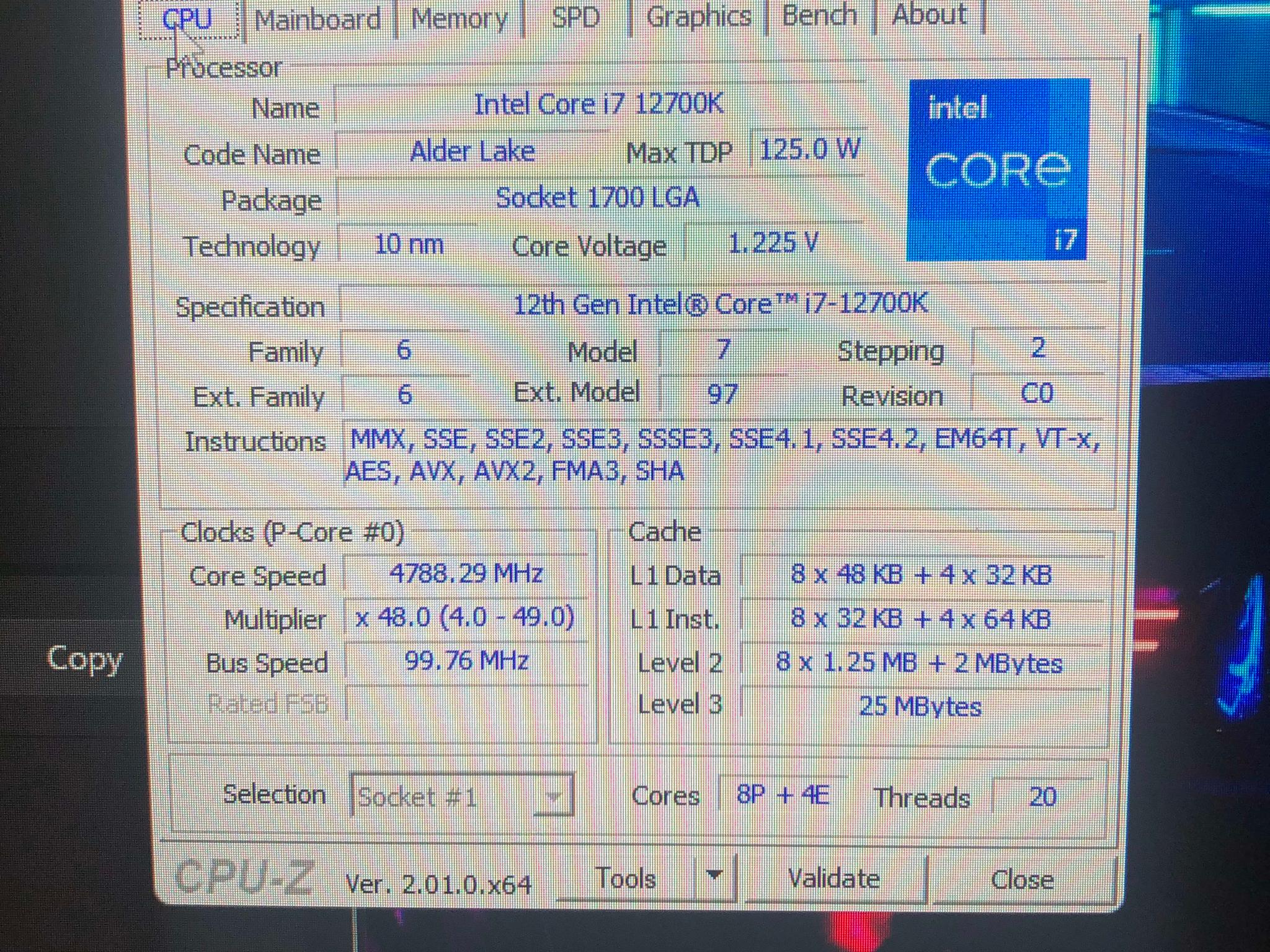 Gaming PC w/ AMD RX 6600 | Intel Core i7 12700K (White Build) Great Condition