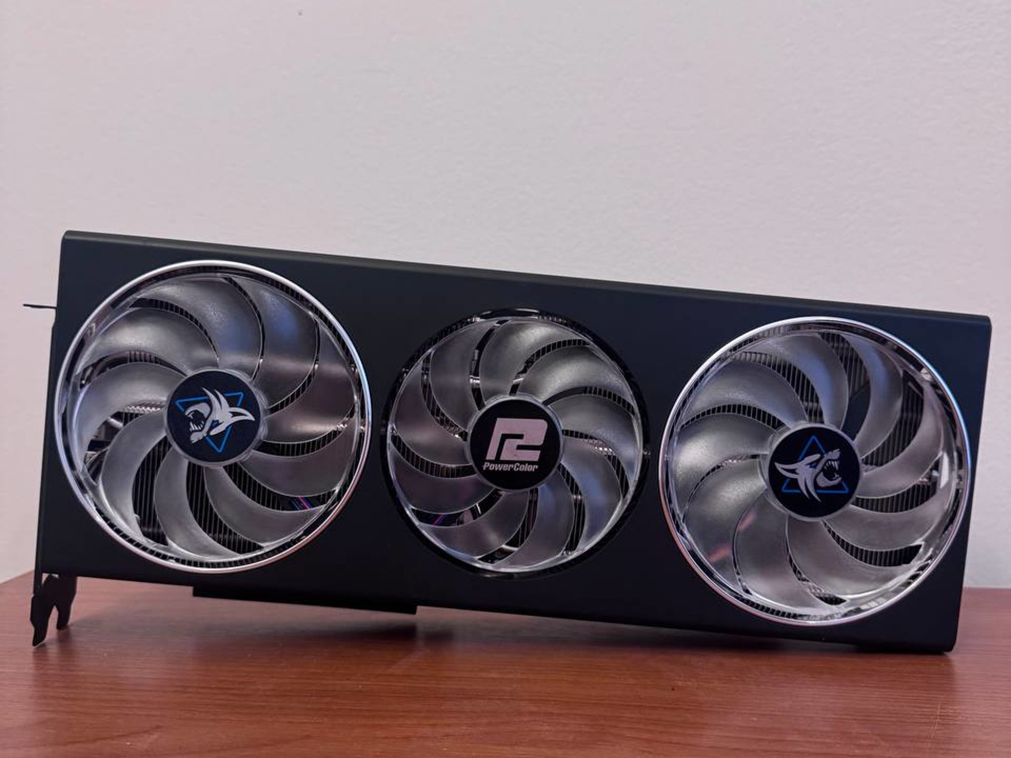 PowerColor Hellhound AMD Radeon RX 7700 XT