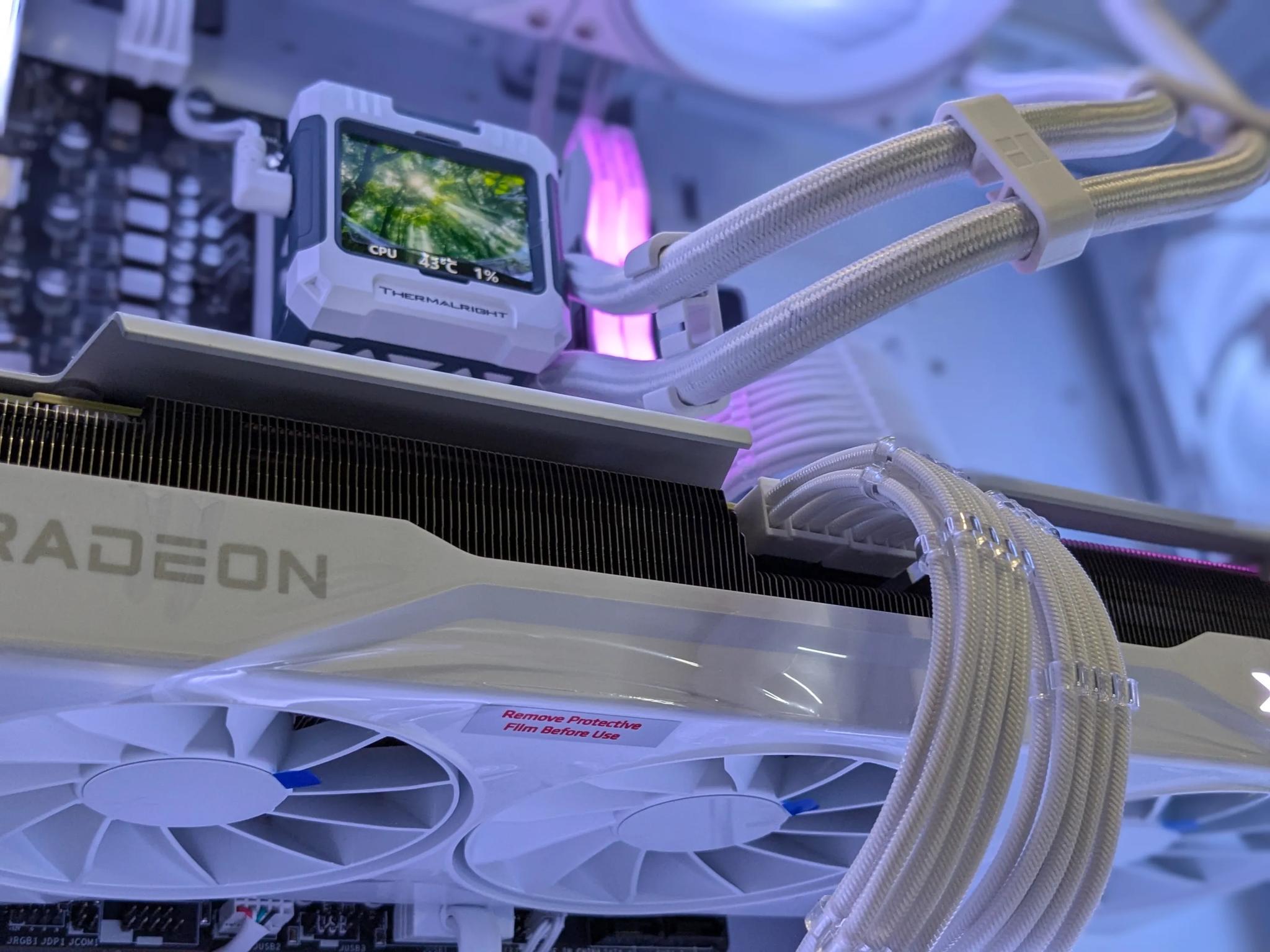 (ALL WHITE build w/ Birch🪵)🤍Ryzen 7 7700X🤍RX 9070🤍32GB DDR5 RAM🤍2TB NVMe🤍Windows 11 Pro 🪵🧊👑
