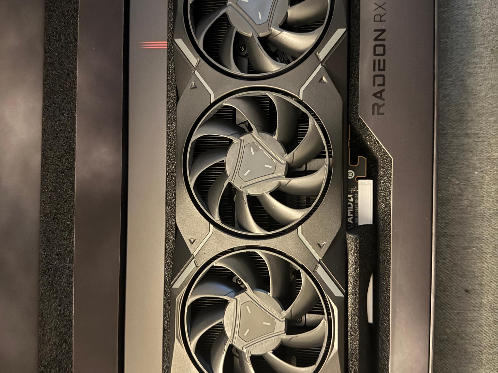 AMD Radeon RX 7900 XT