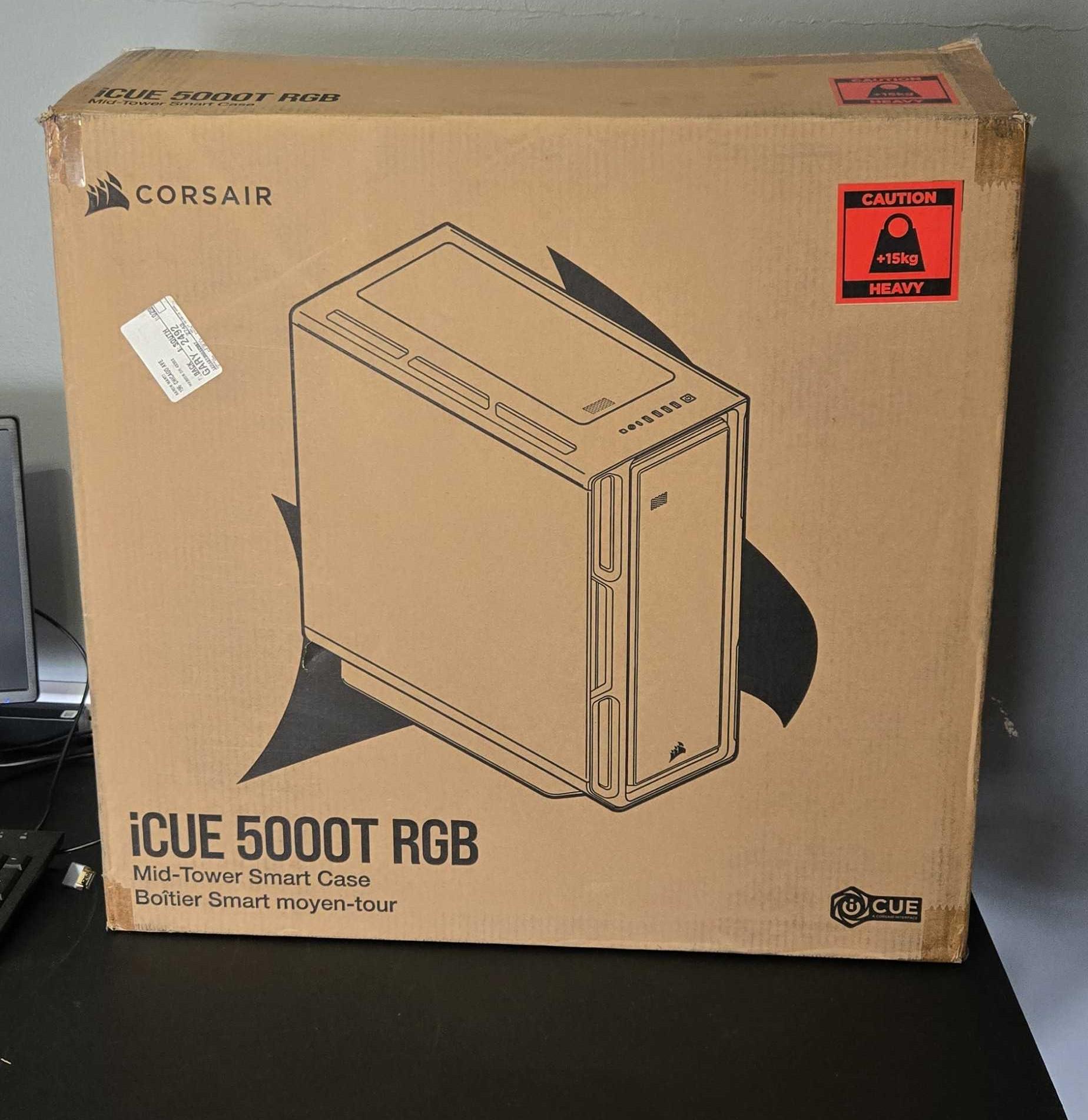 Corsair ICUE 5000T RGB - White/Grey