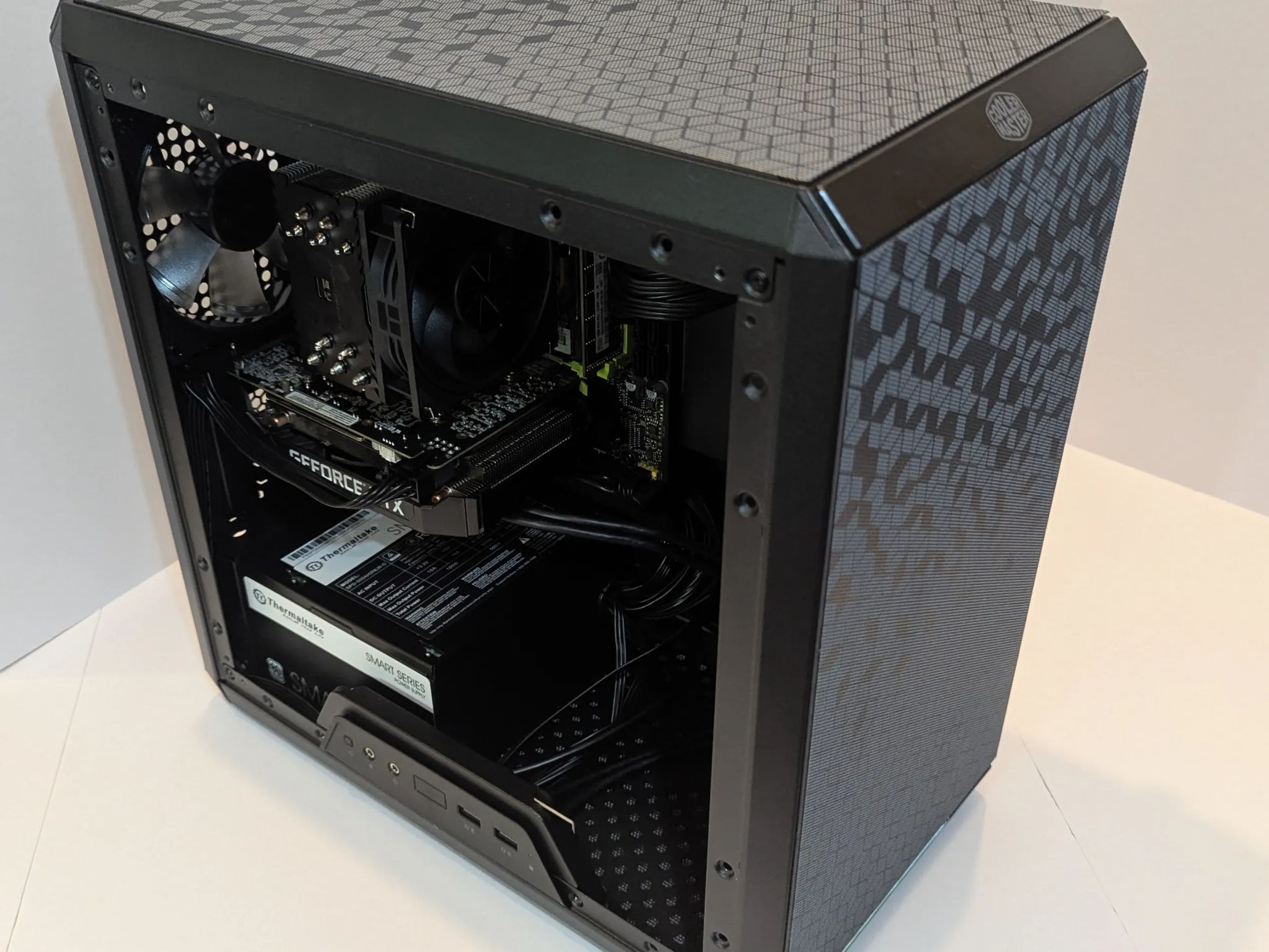 GTX 1660 Super OC 6GB Xeon 12-Core 32Gb Ram / 512MB NVME WiFi Bluetooth // STEALTH // NO RGB