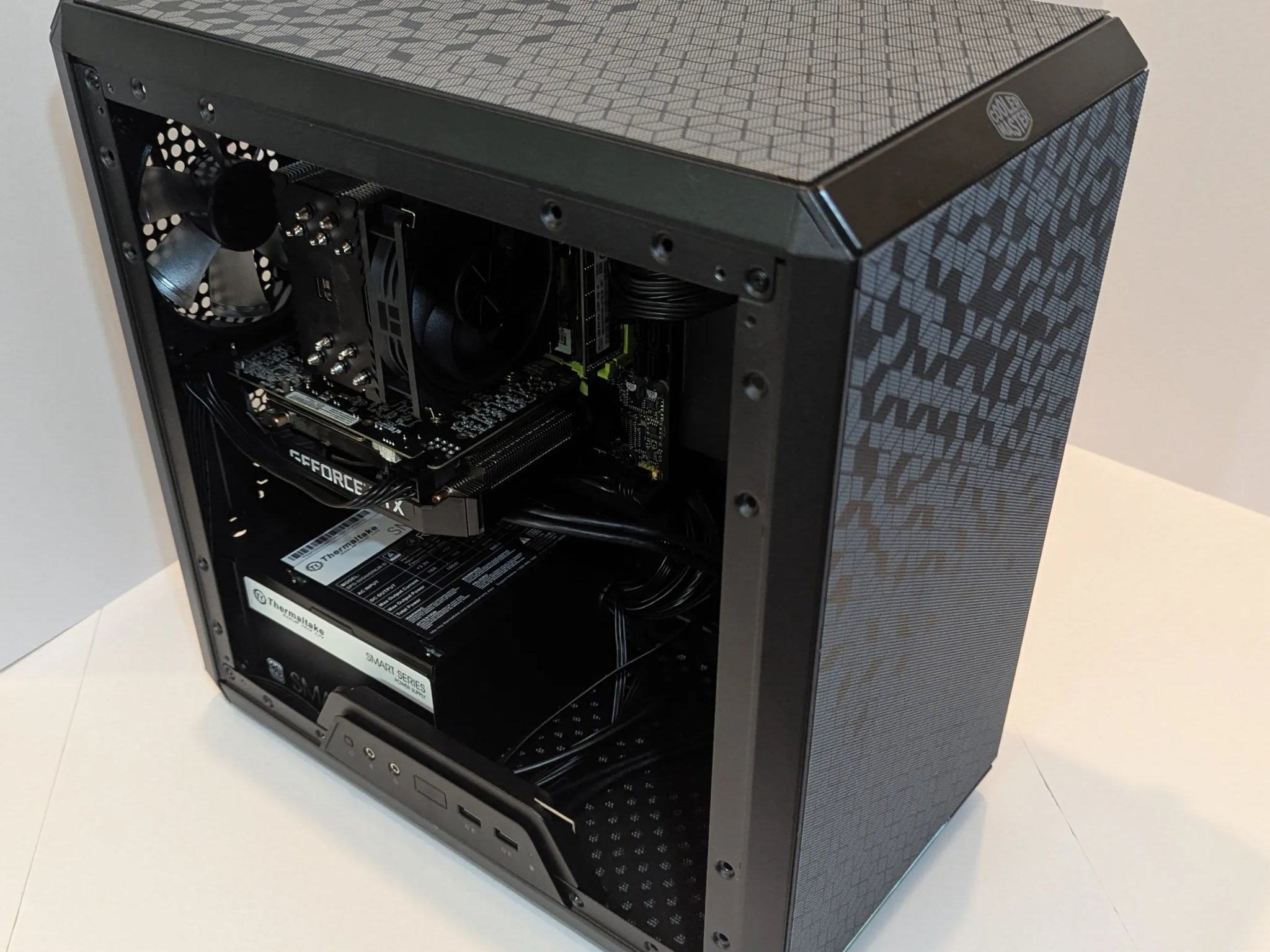 GTX 1660 Super OC 6GB Xeon 12-Core 32Gb Ram / 512MB NVME WiFi Bluetooth // STEALTH // NO RGB