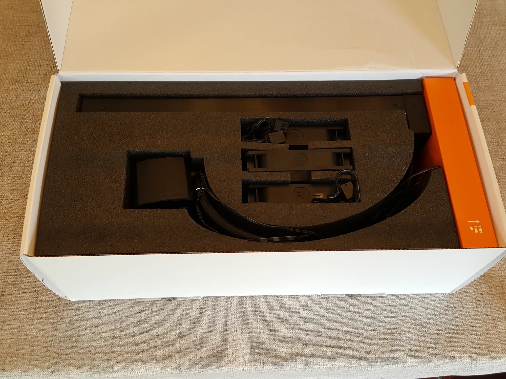 EK Nucleus AIO CR360 Lux D-RGB