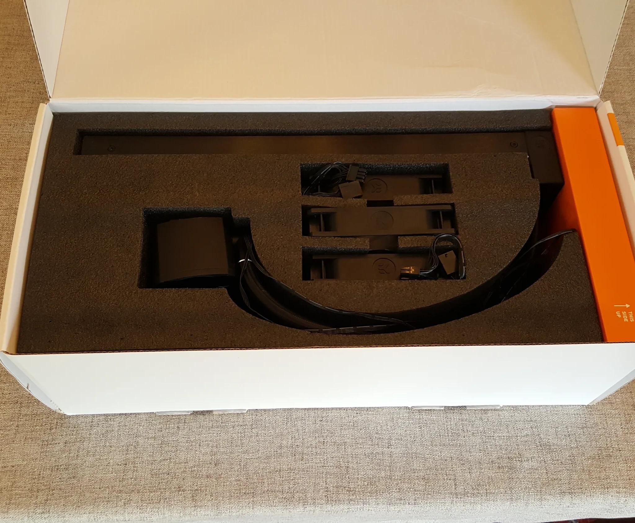 EK Nucleus AIO CR360 Lux D-RGB