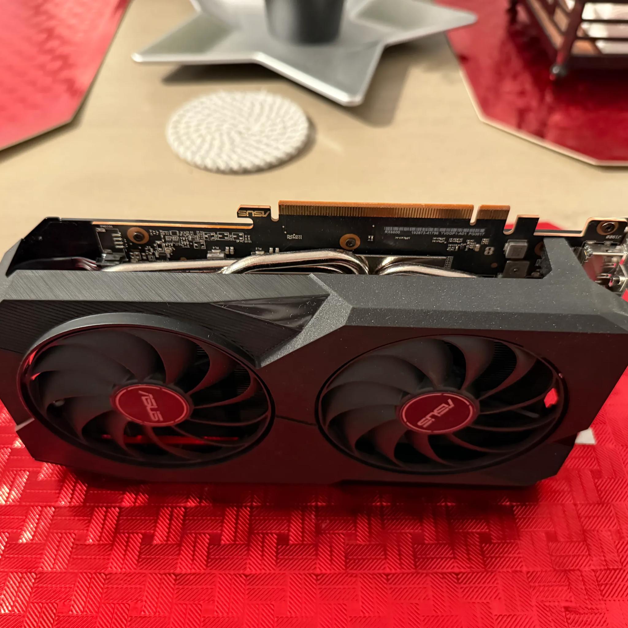 ASUS Dual Radeon™ RX 6600 8GB GDDR6 - Lightly Used