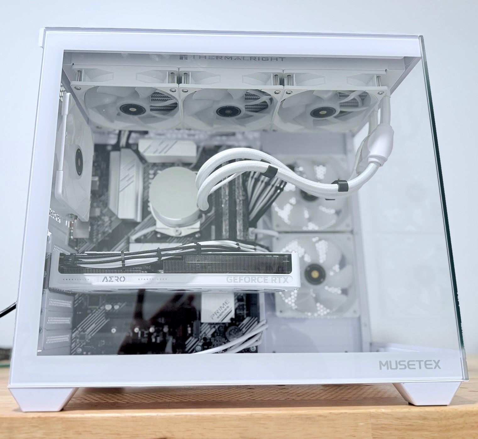 Achromatic Gaming PC RTX 5060 OC Edition