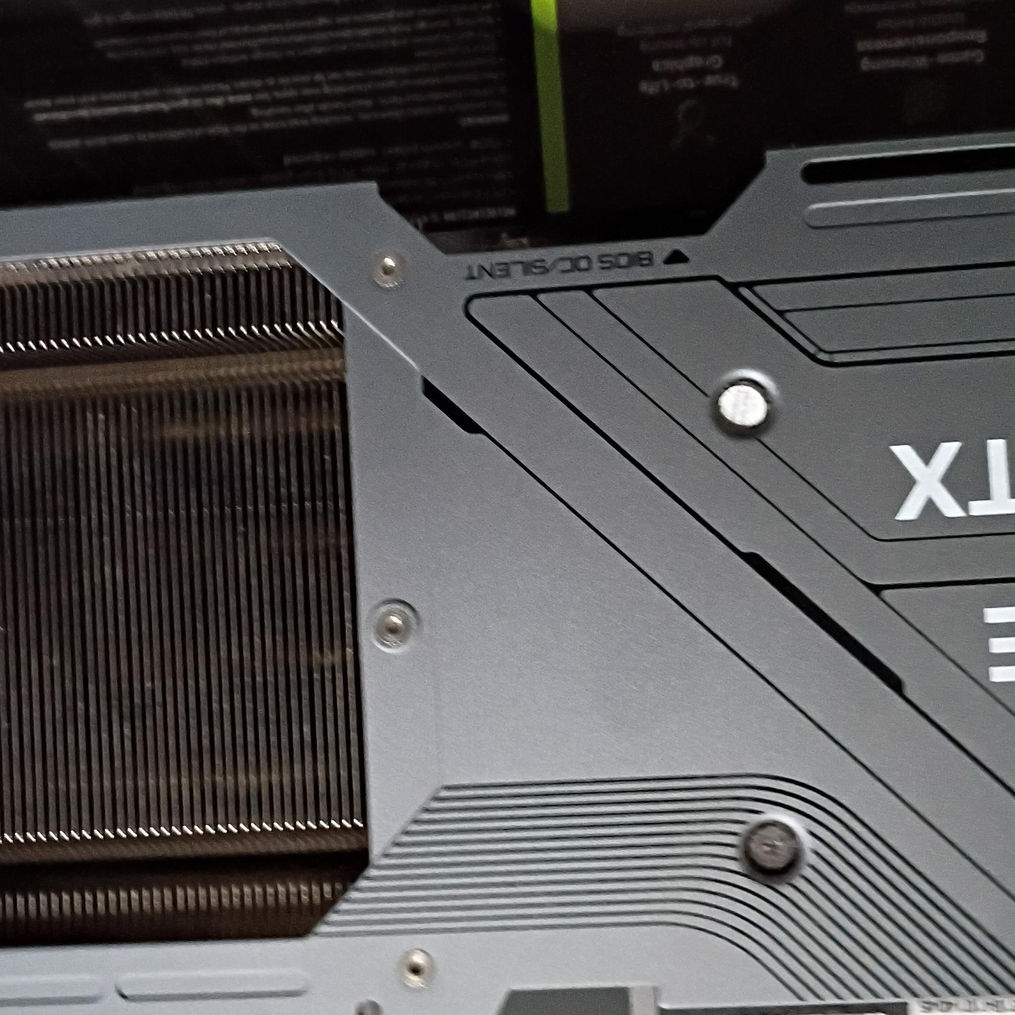 GIGABYTE GAMING OC GeForce RTX 4070