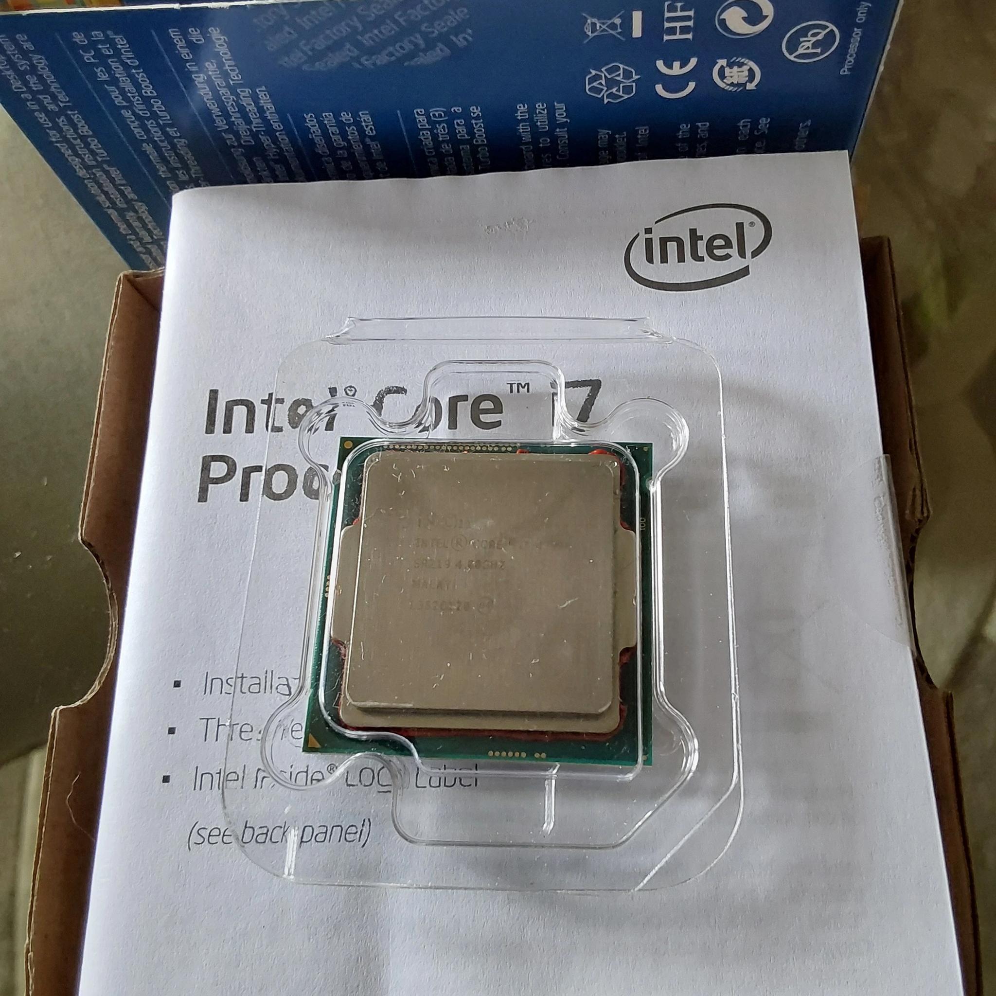 Intel i7 4790k 4.0GHz CPU and Heatsink/Fan in Original Retail Box