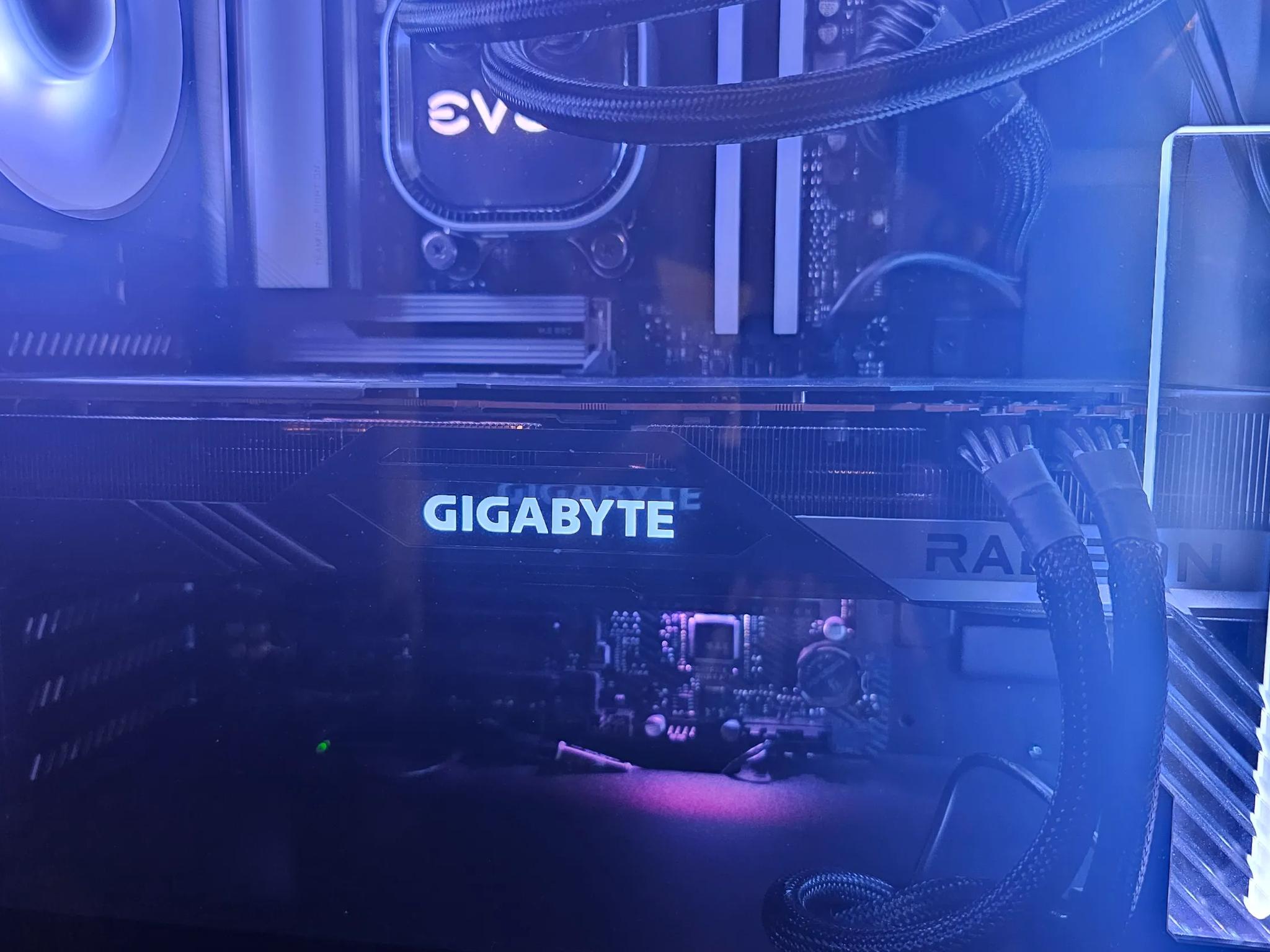 Used like-new gigabyte 7900xtx gaming oc gpu