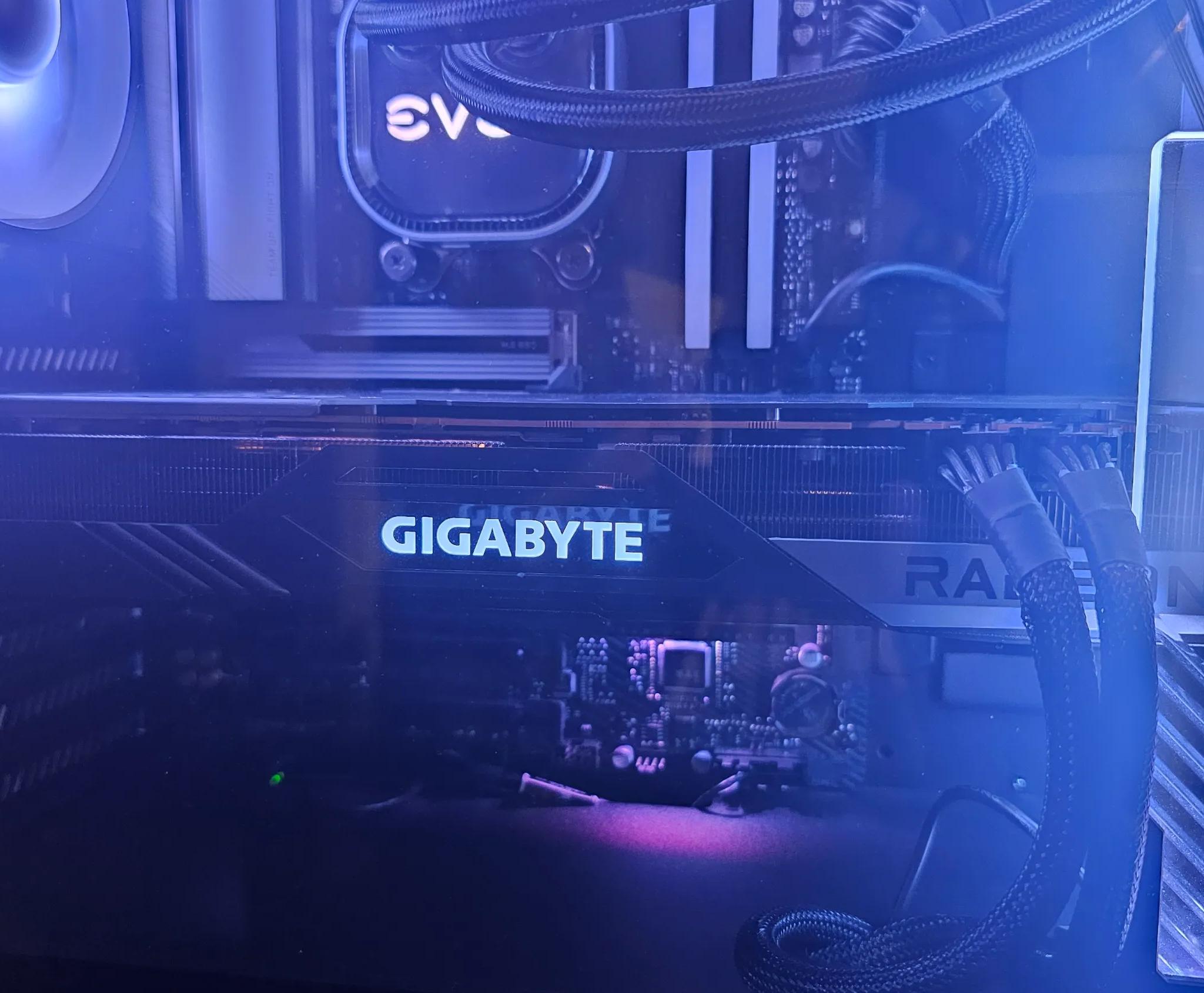 Used like-new gigabyte 7900xtx gaming oc gpu