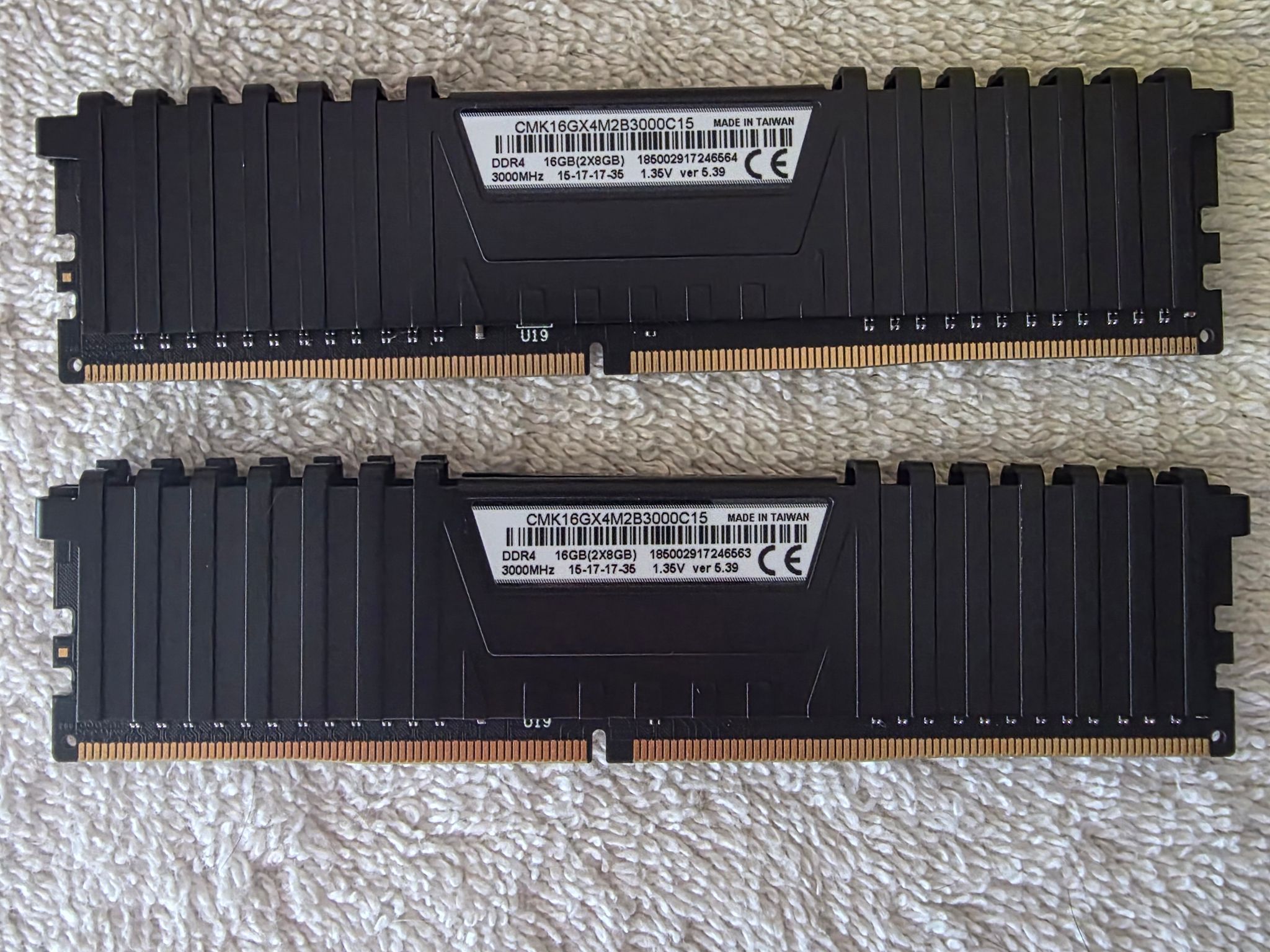 CORSAIR Vengeance LPX 16GB (2 x 8GB) DDR4 3000 (PC4 24000)
